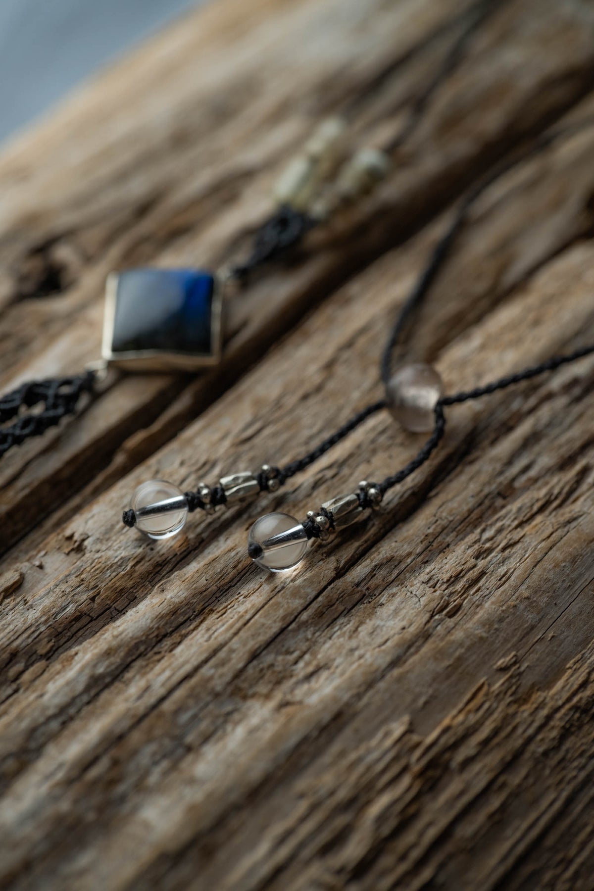 macrame necklace ( silver top labradorite) + ( quartz )