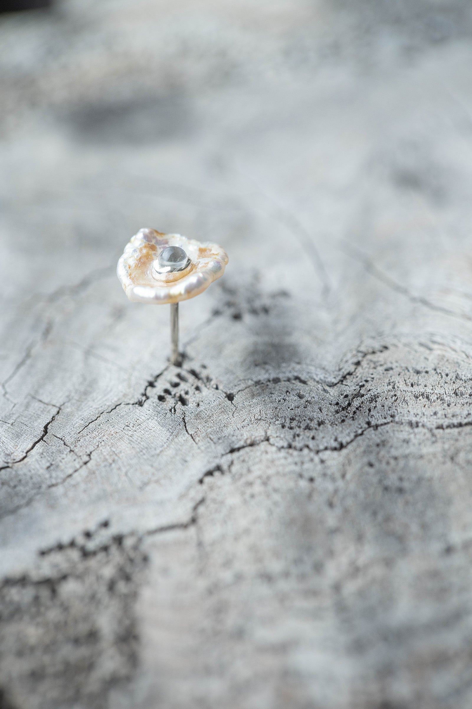 silver earrings pair moonstone + pearl