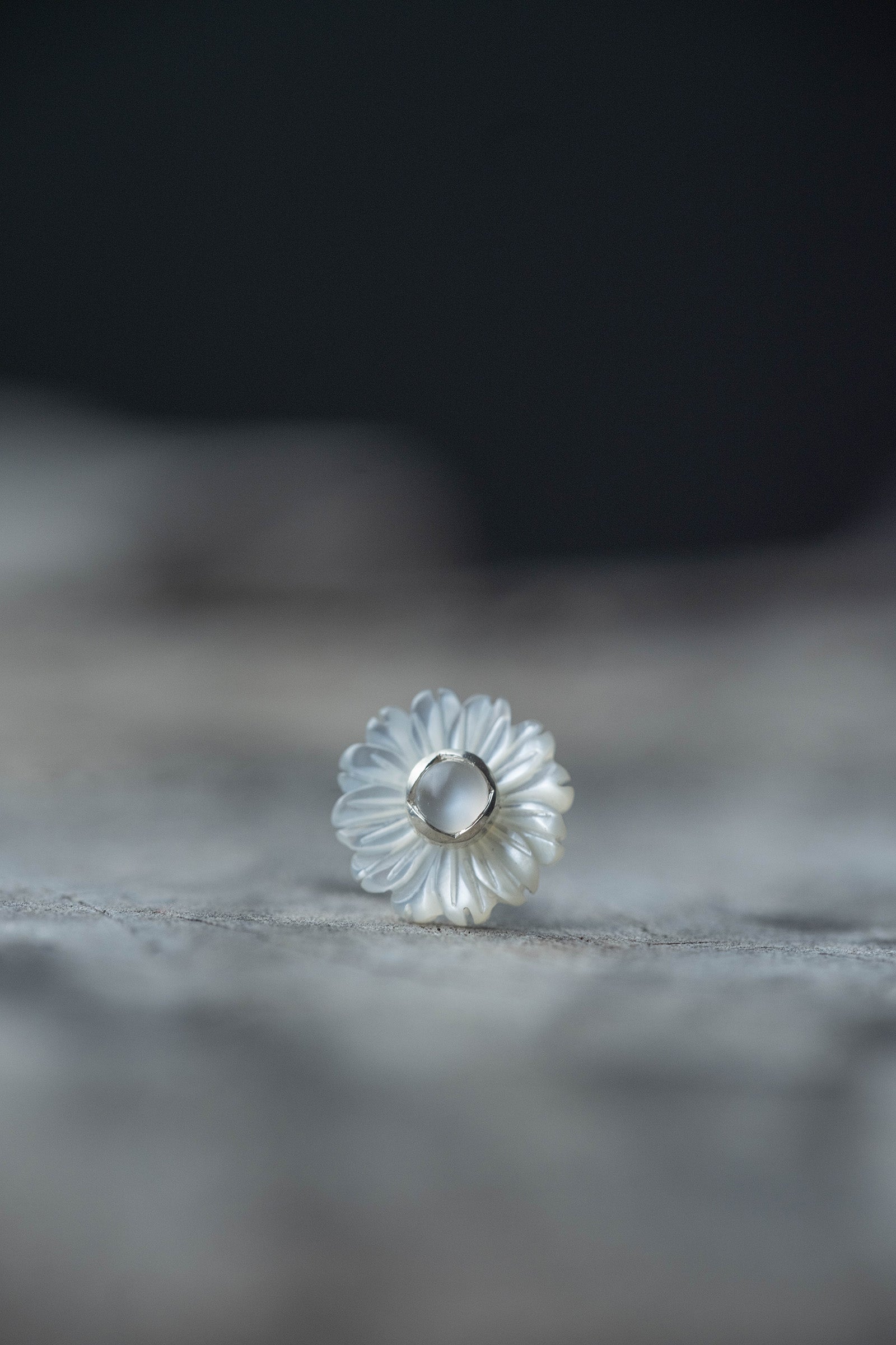 silver earrings pair moonstone +  daisy flower pearl  small