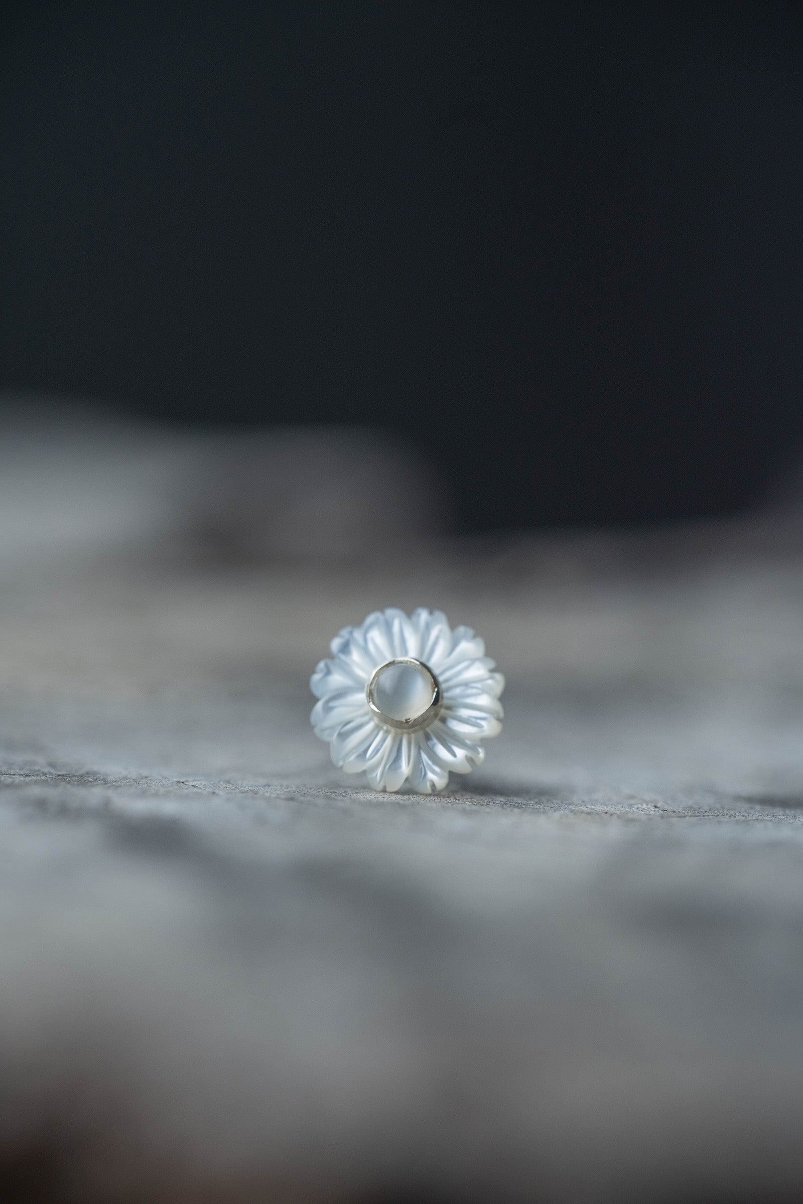 silver earrings pair moonstone +  daisy flower pearl  small