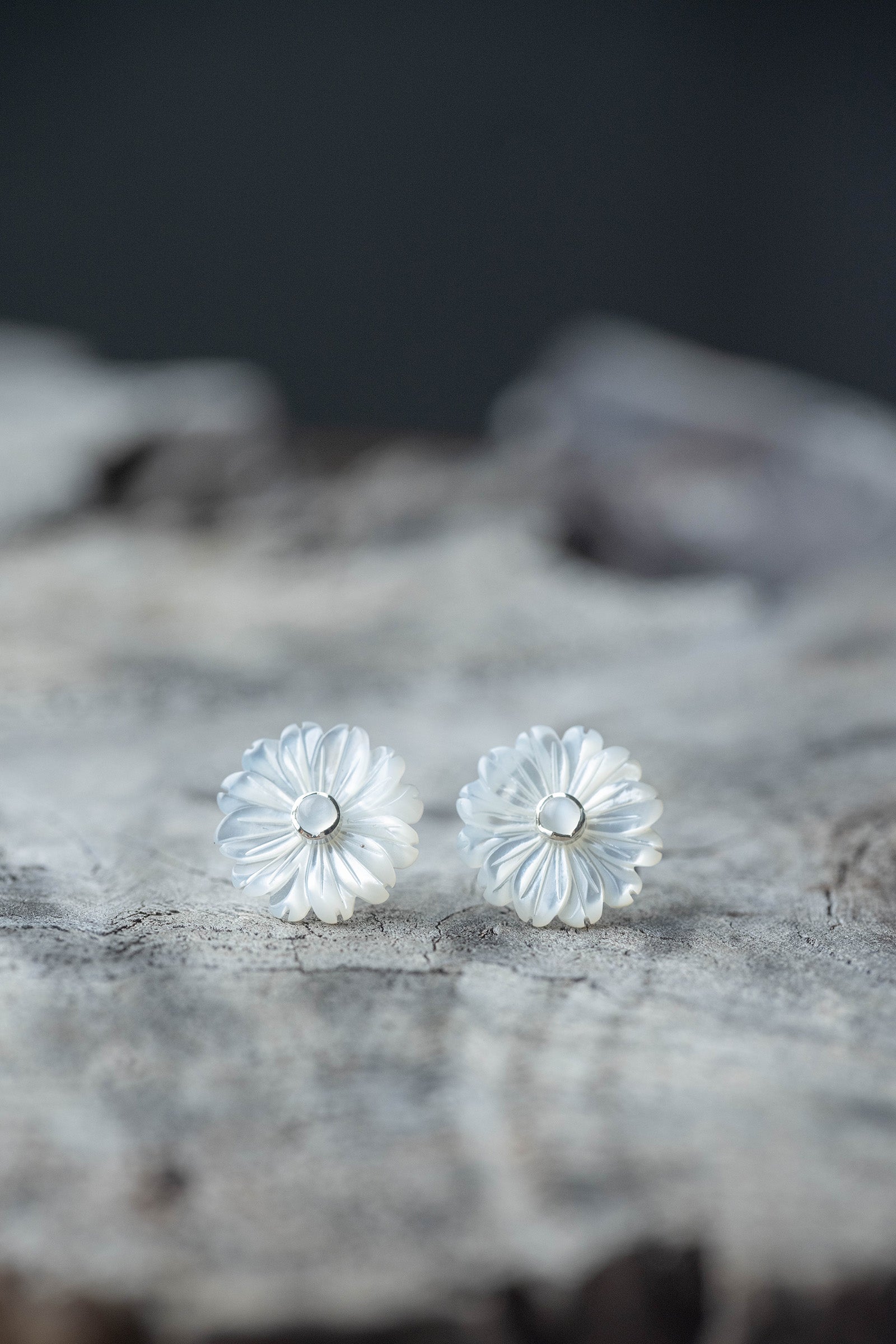 silver earrings pair moonstone +  daisy flower pearl  big