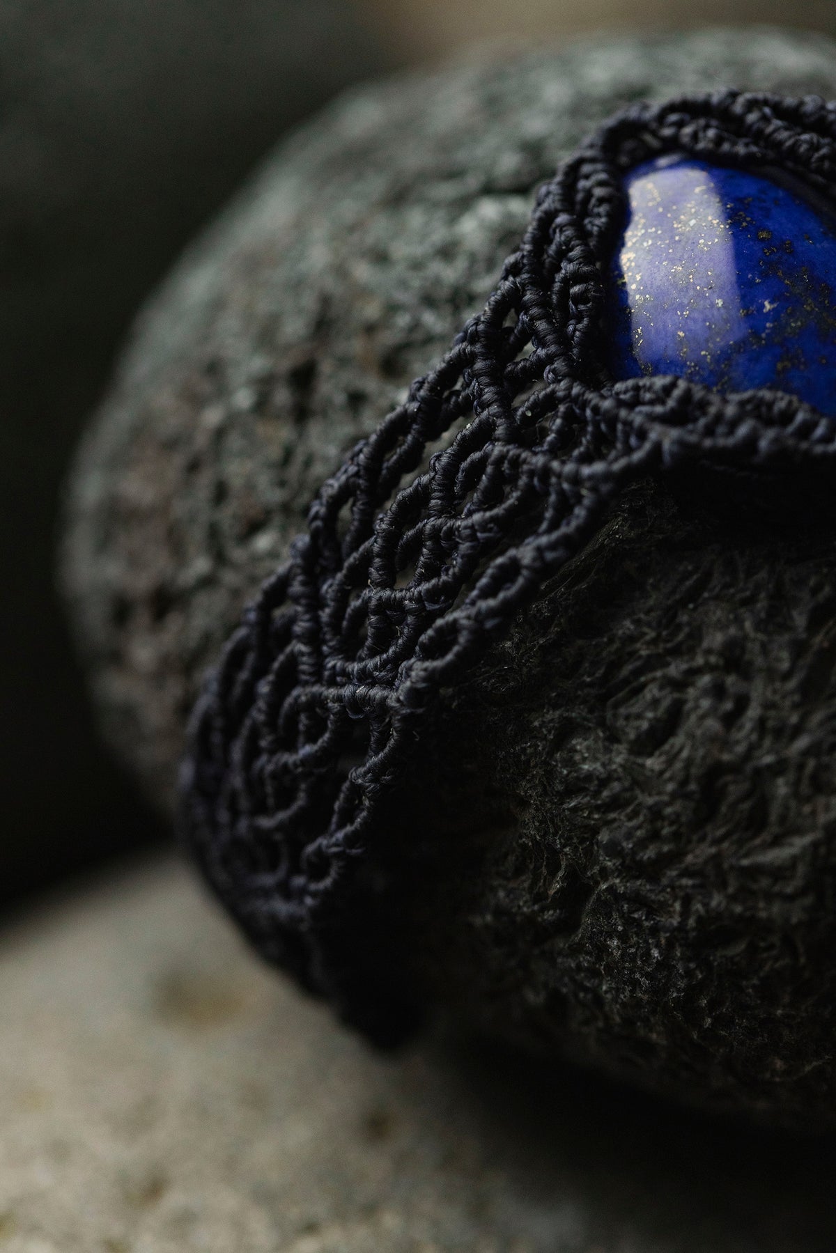 macrame bracelet  ( Lapis Lazuli )