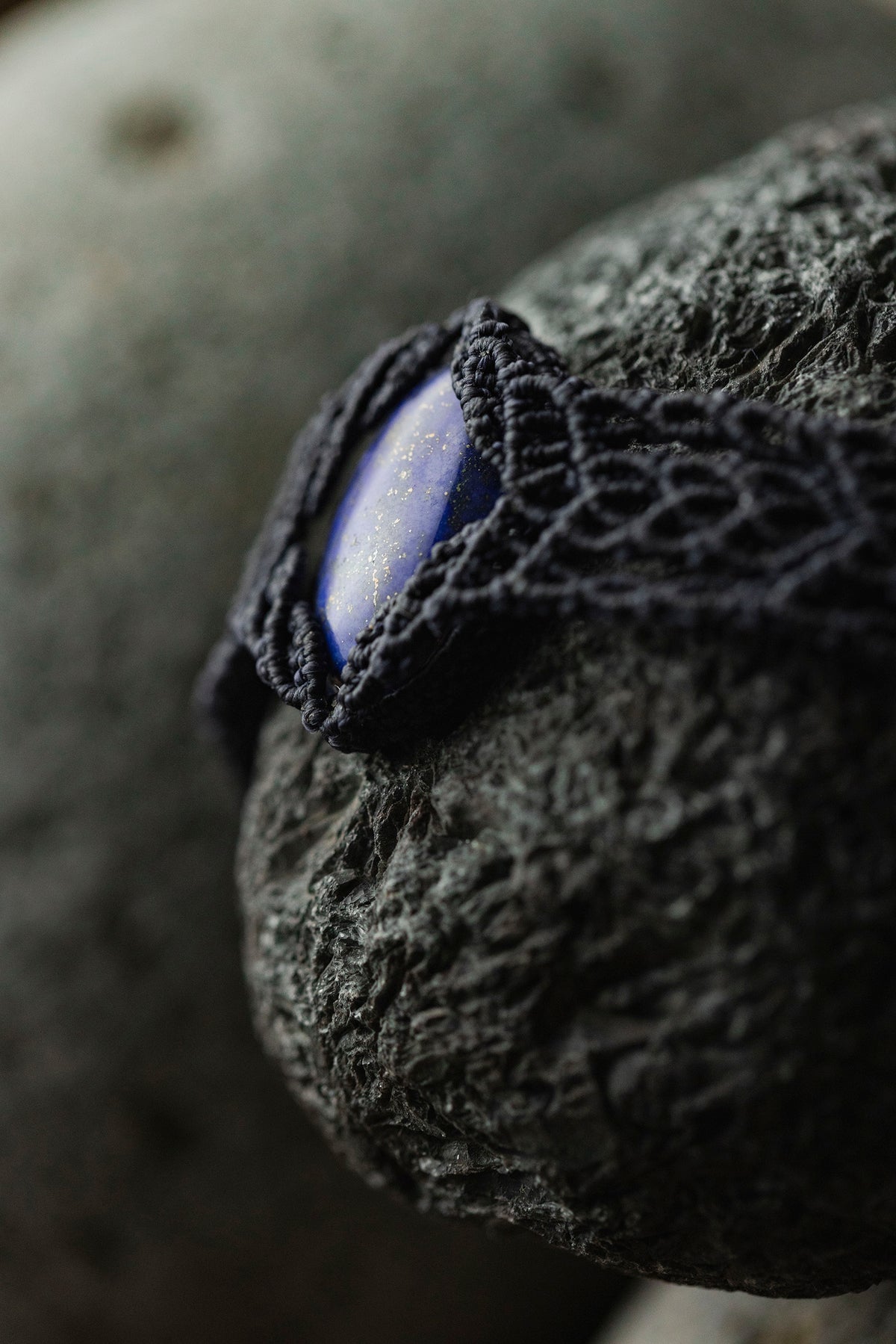 macrame bracelet  ( Lapis Lazuli )