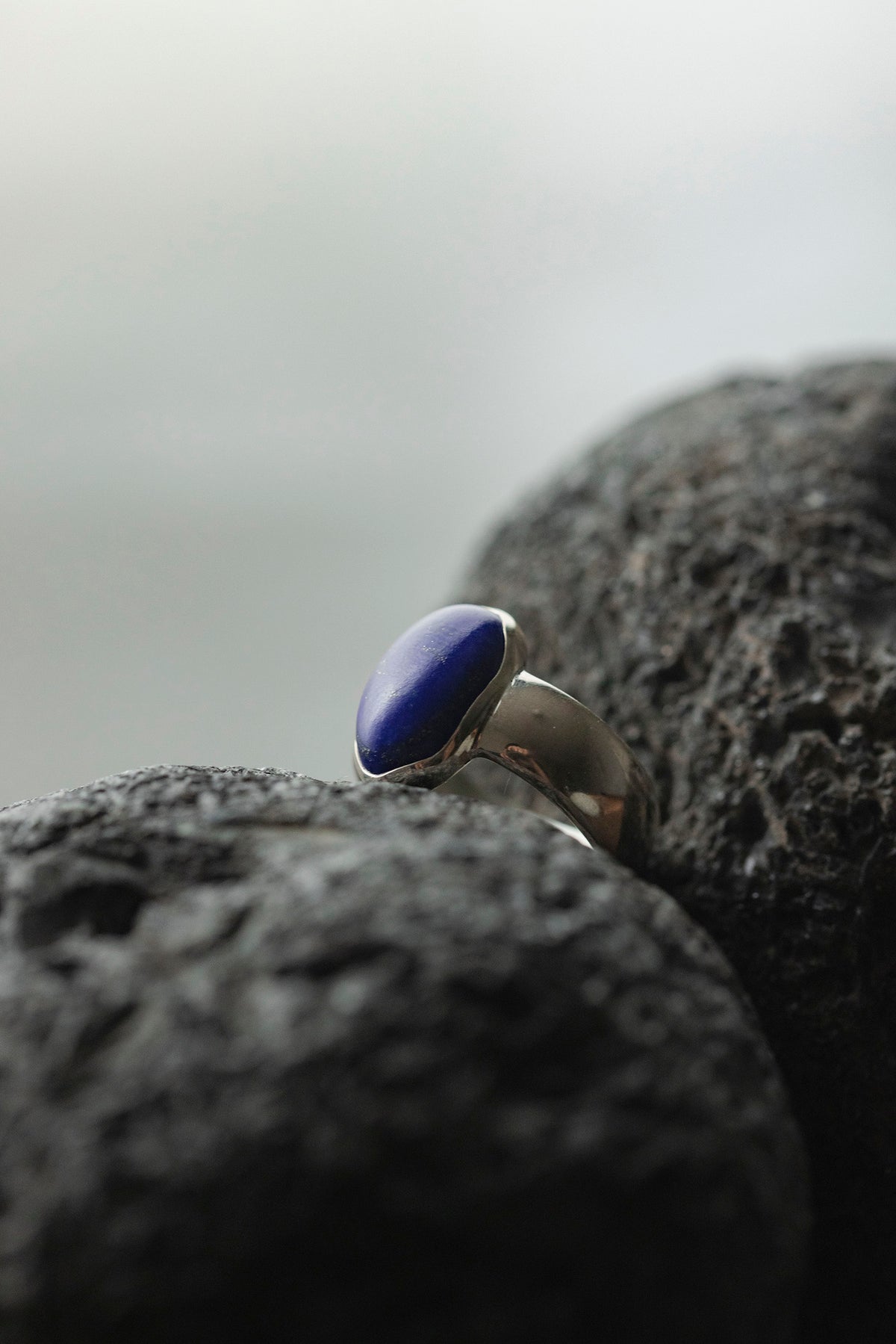 silver ring  flat band 8mm  ( lapis lazuli )