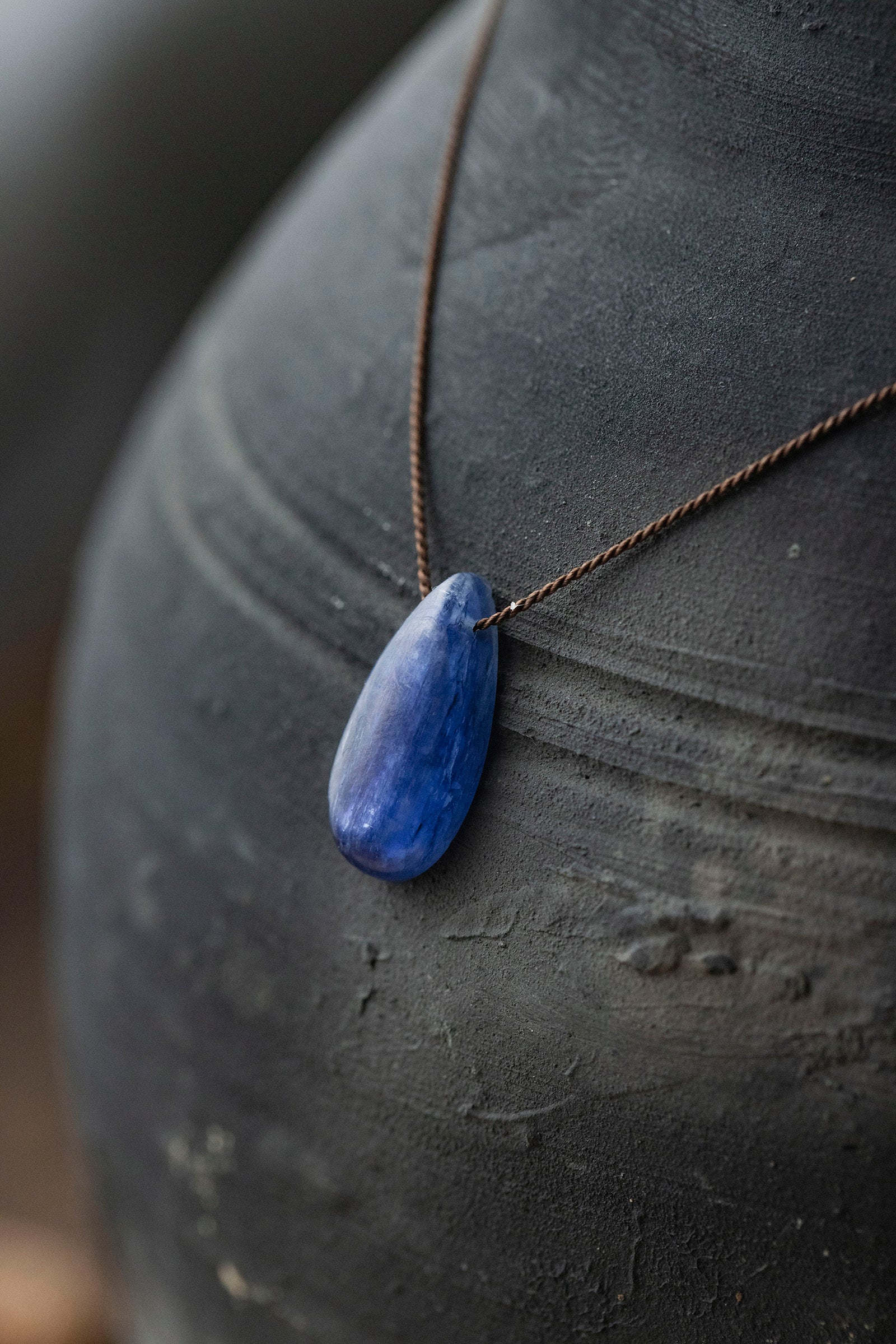 silk cord necklace - (kyanite)