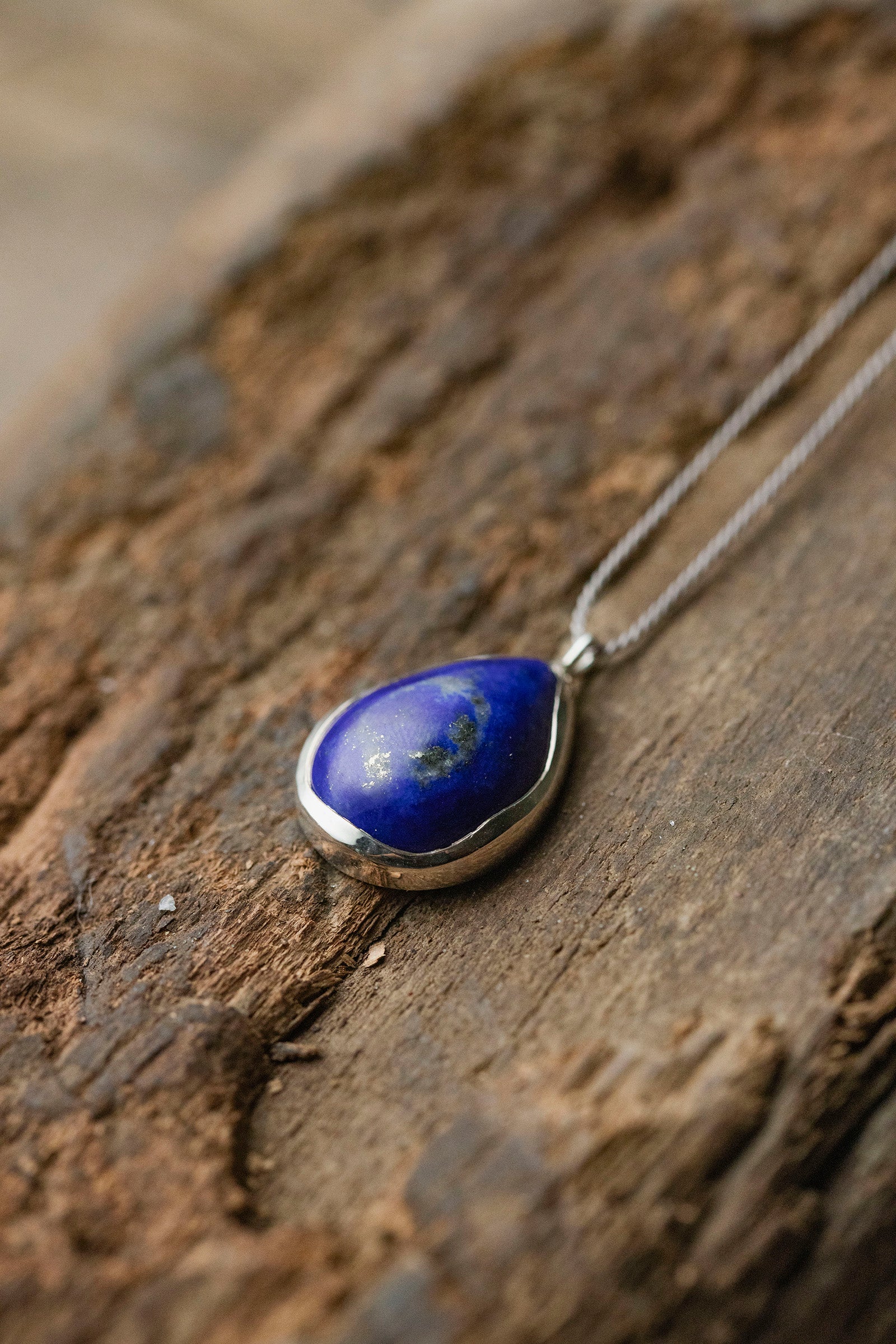 silk cord necklace silver top ( lapis lazuli )