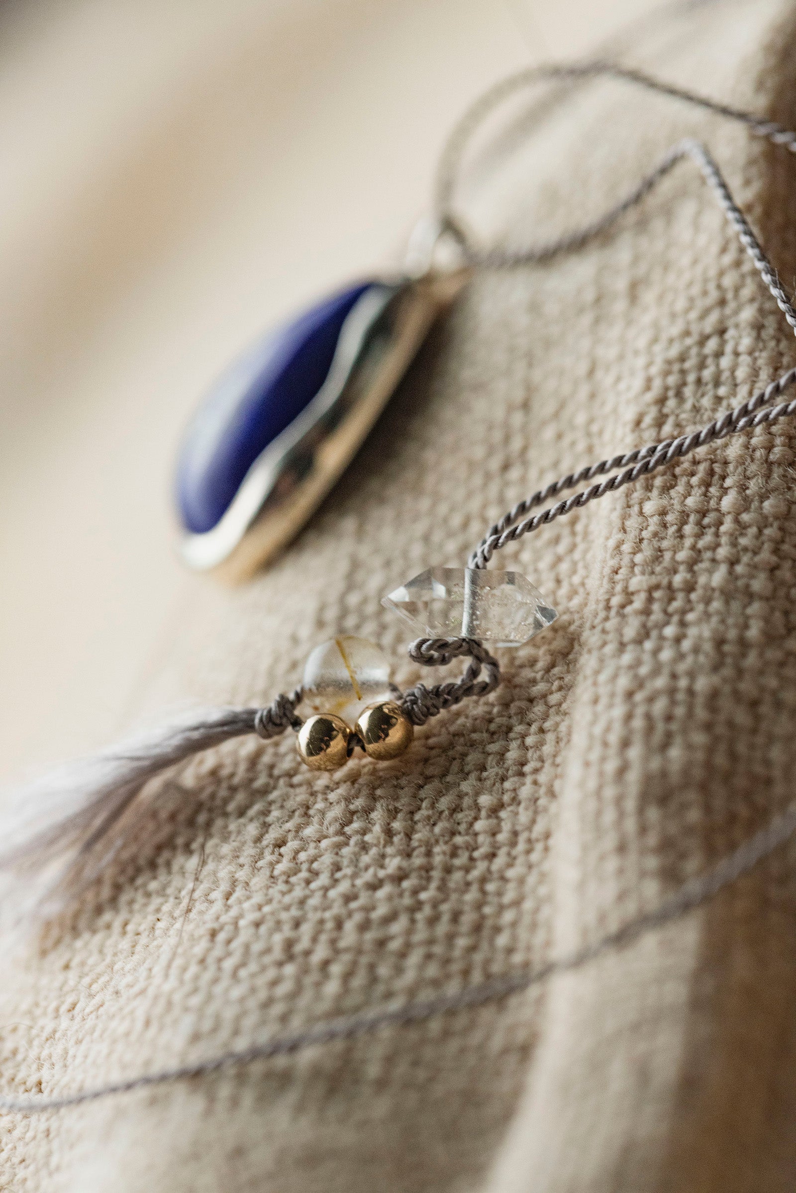 silk cord necklace silver top ( lapis lazuli )