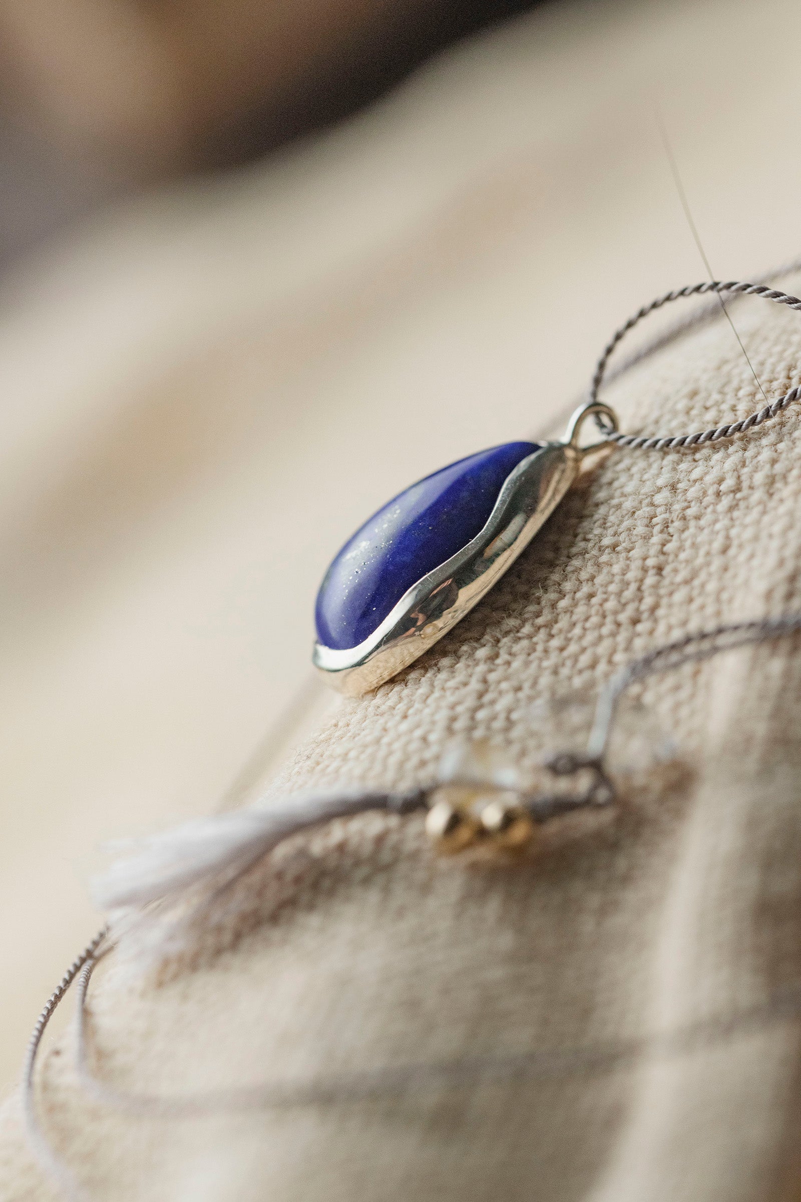 アクセサリー yasuhide ono silk cord necklace silk cord necklace silver top ( lapis lazuli )