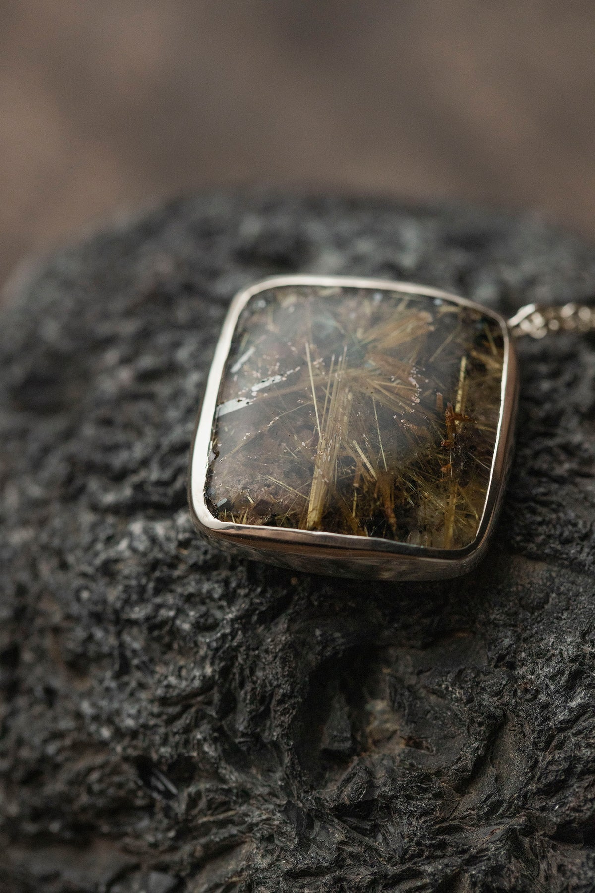 silver necklace  silver top ( rutilated quartz )