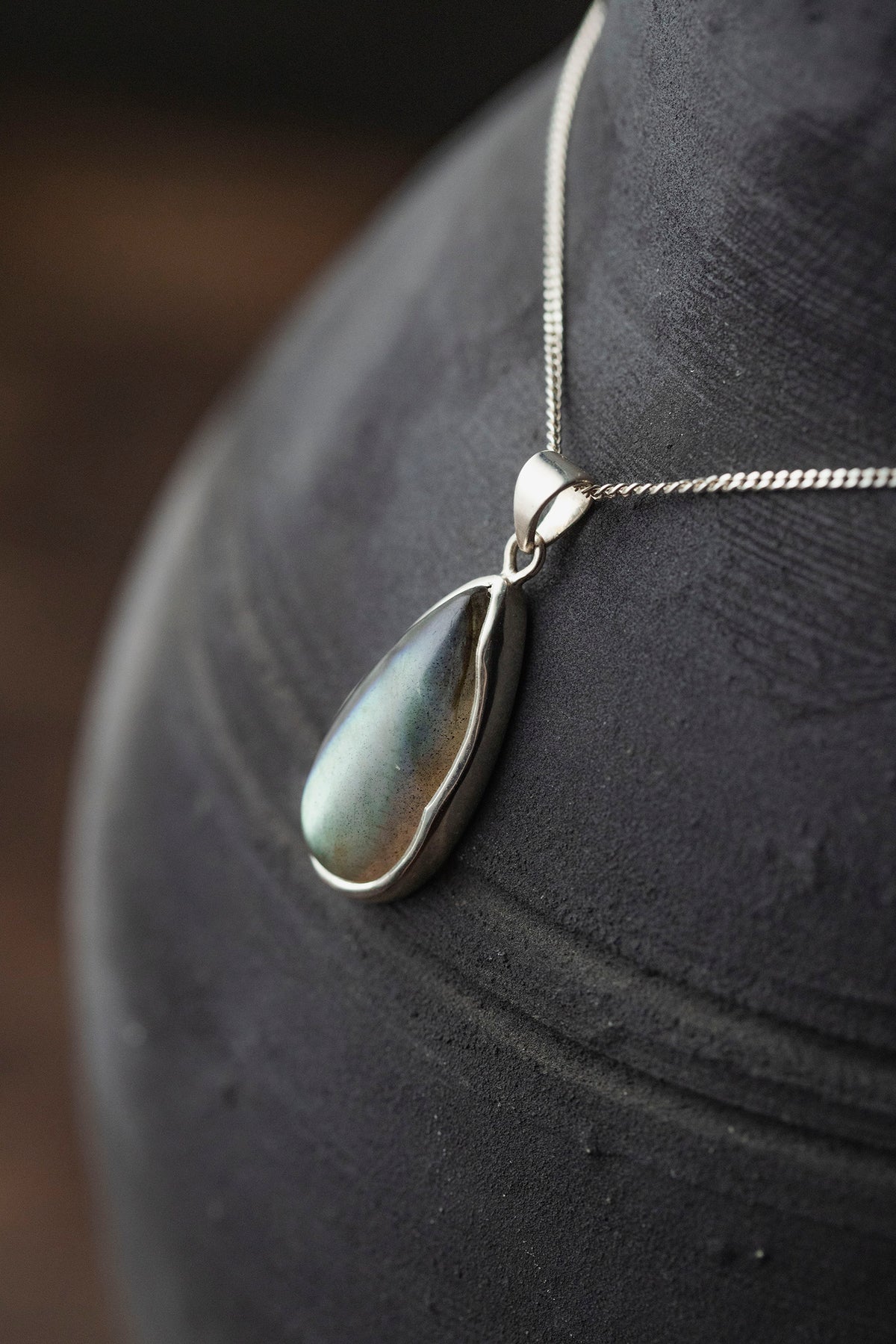 silver necklace  ( labradorite )