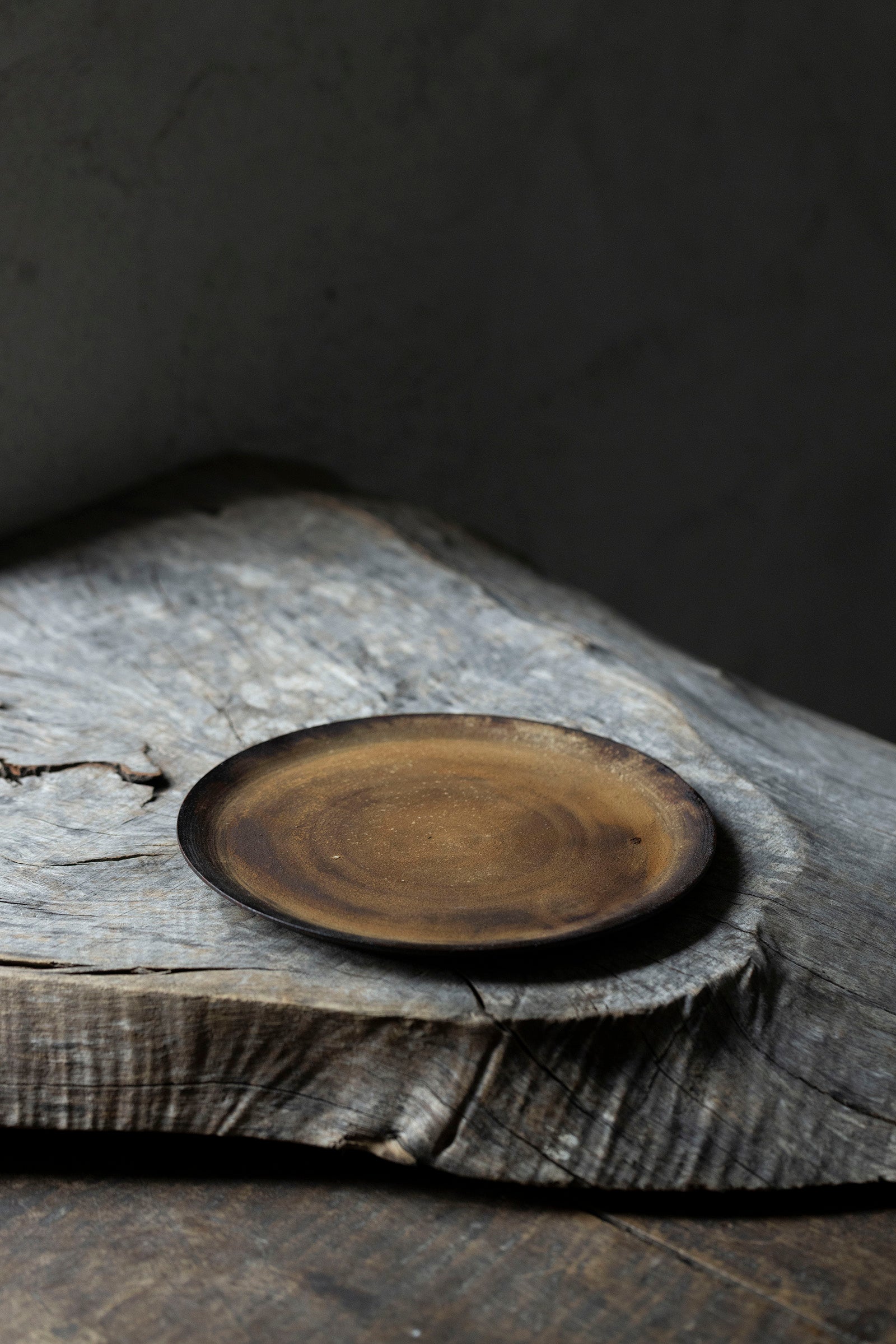 督田昌巳  平皿  572