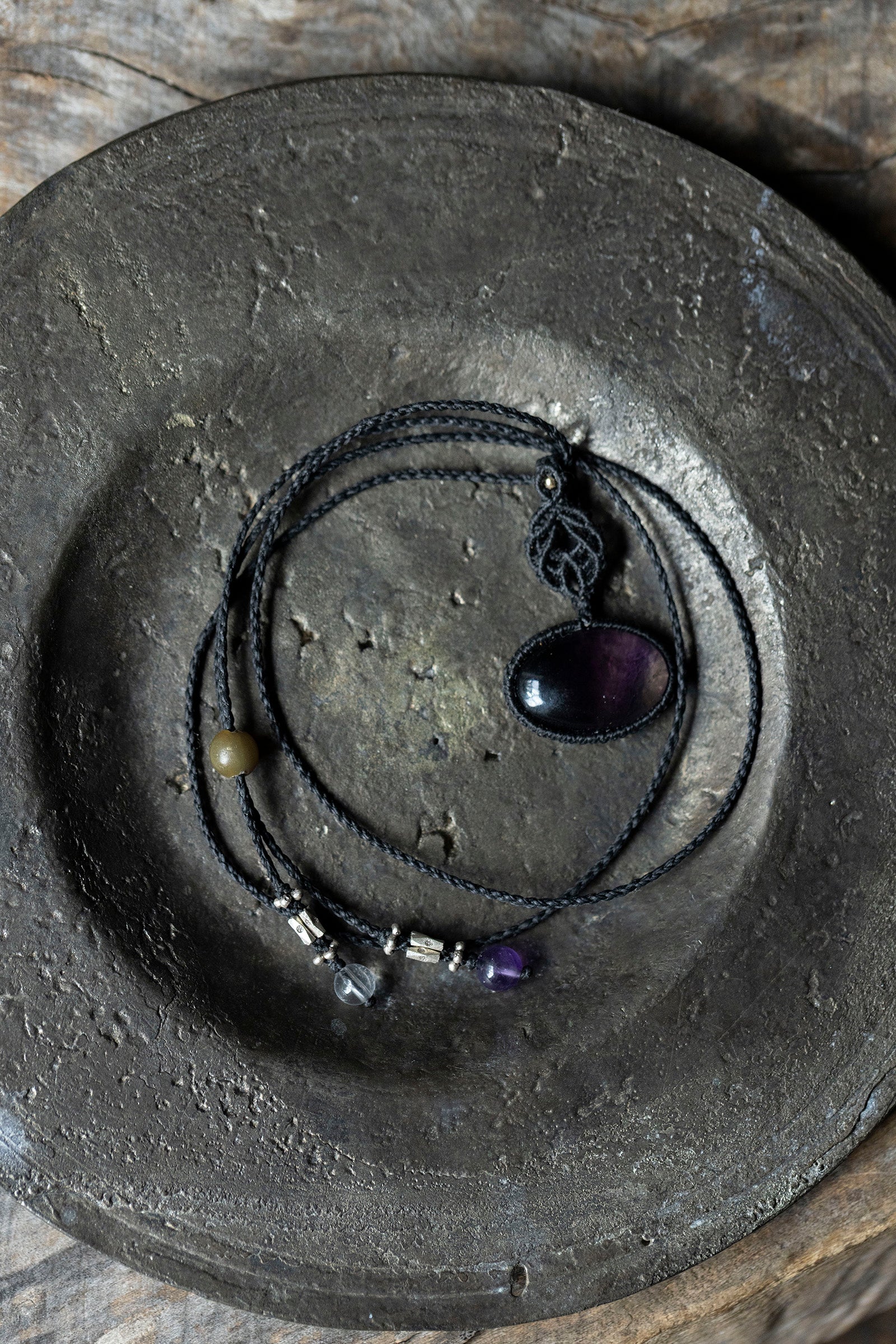 macrame necklace (fluorite)