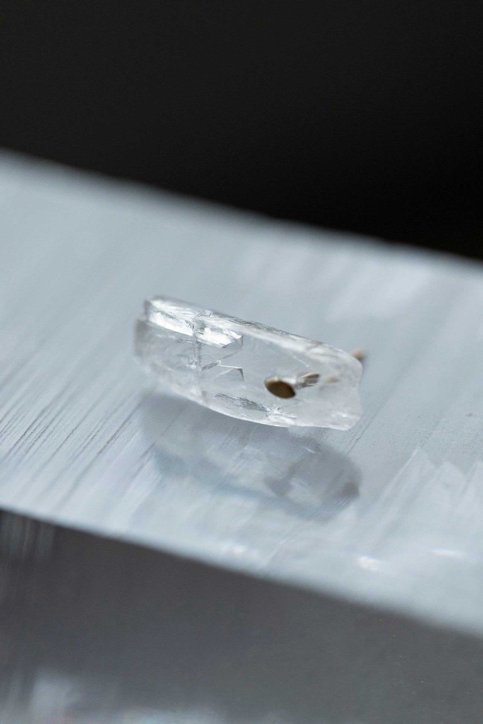 18K  kunzite  rough stone earring (single)