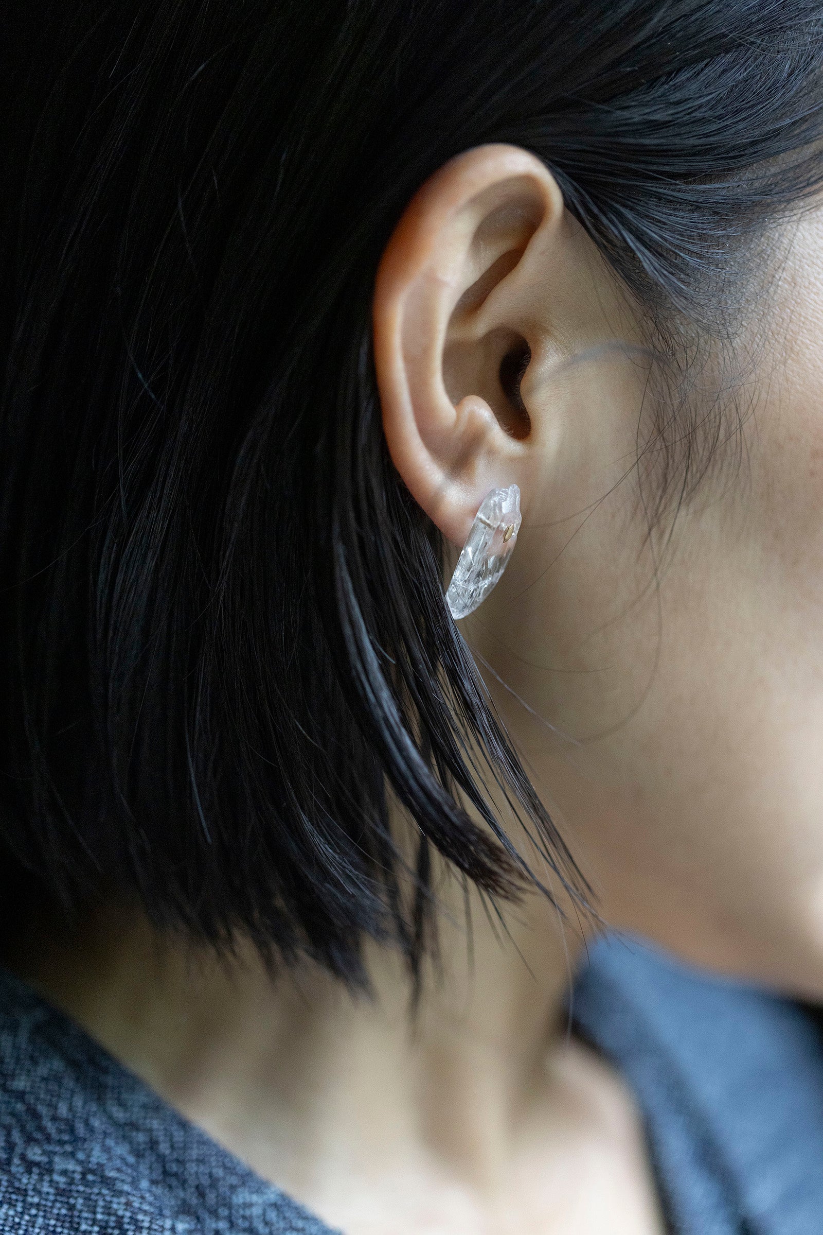 18K  kunzite  rough stone earring (single)