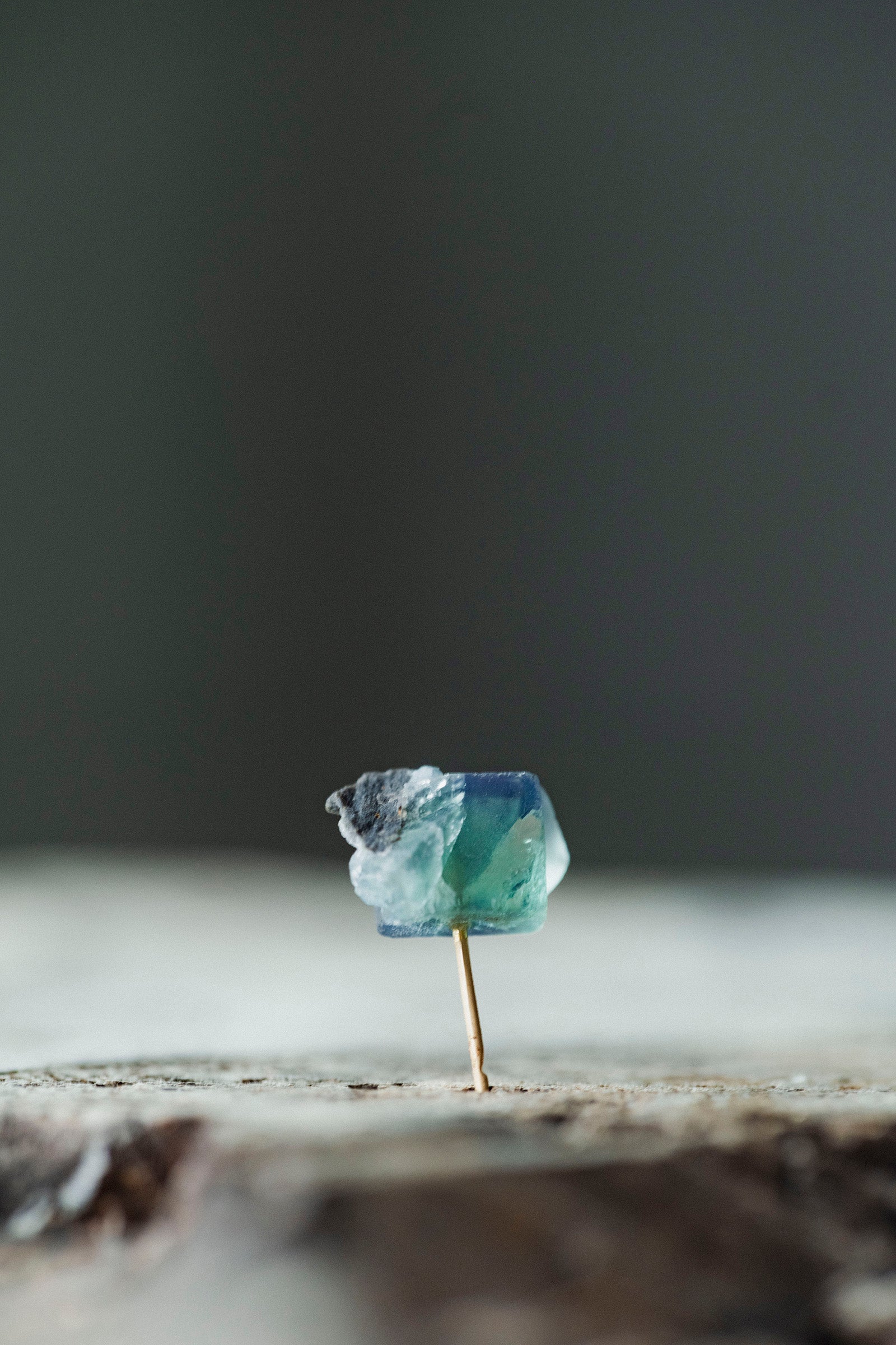18K  fluorite  rough stone earring (single)-1