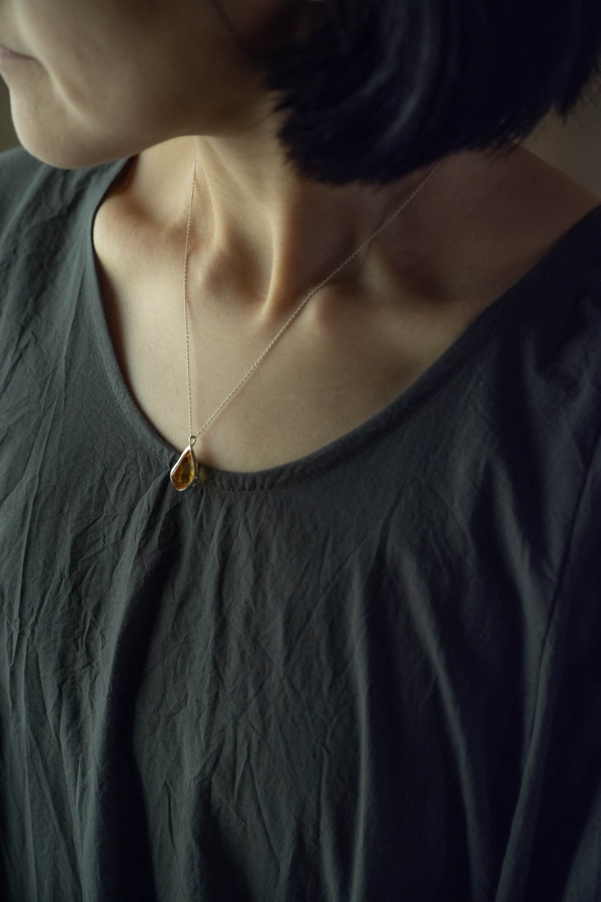 silver necklace  silver top ( citrine )