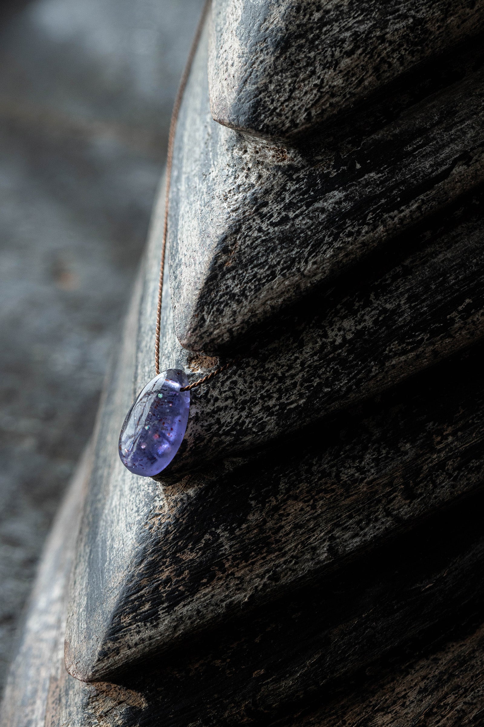 silk cord necklace ( Iolite Sunstone )