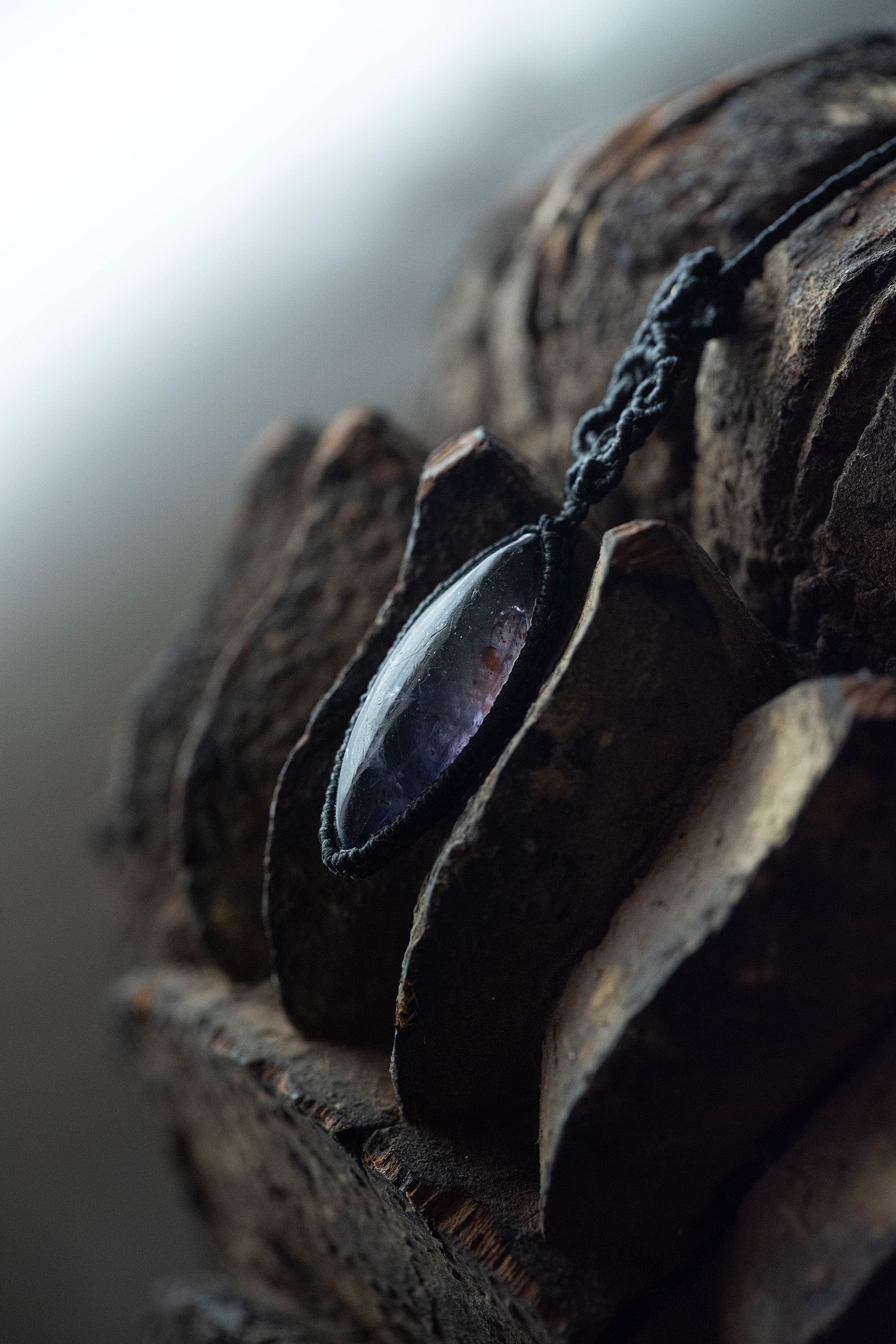 macrame necklace ( Iolite Sunstone )