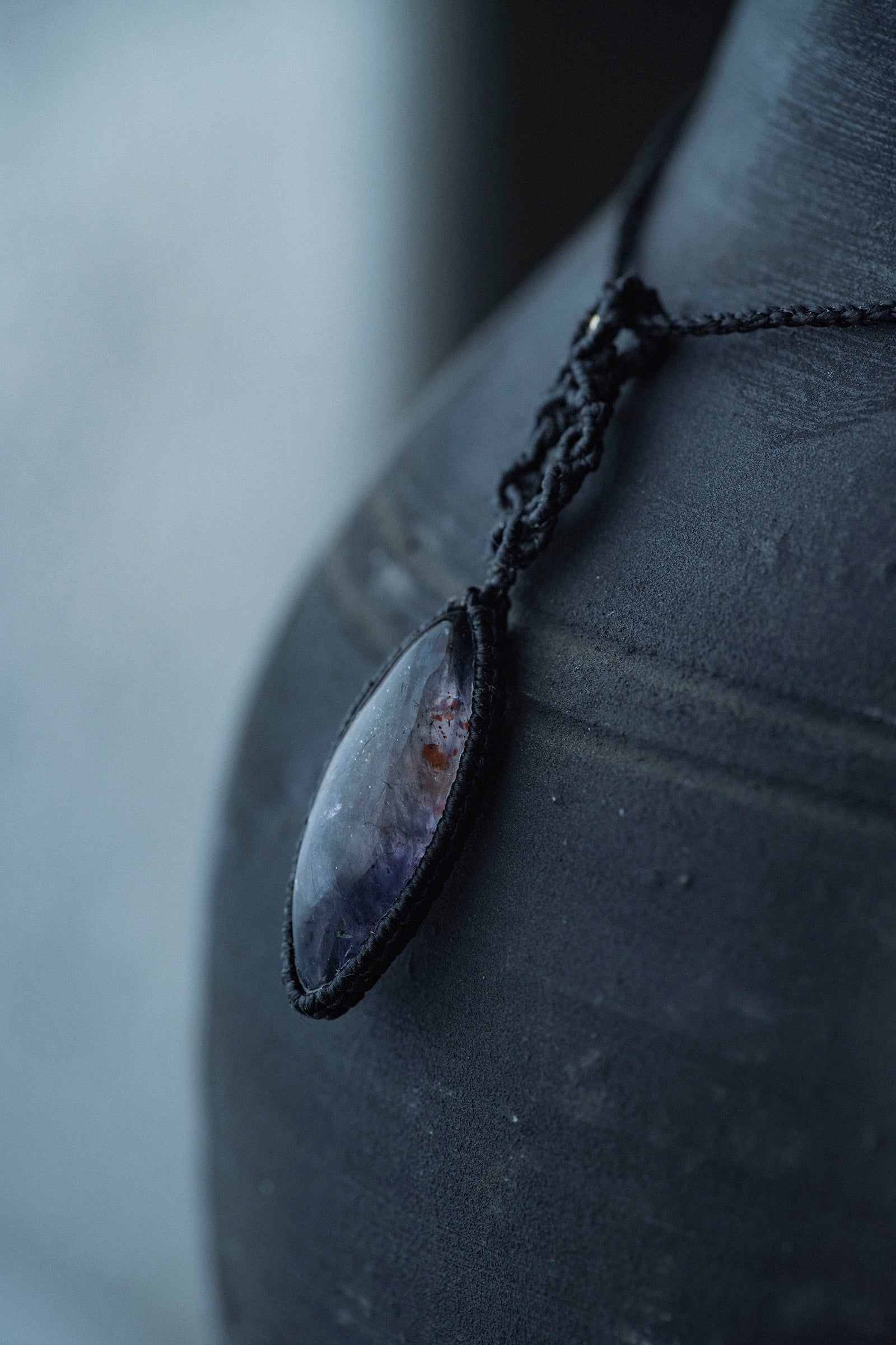 macrame necklace ( Iolite Sunstone )