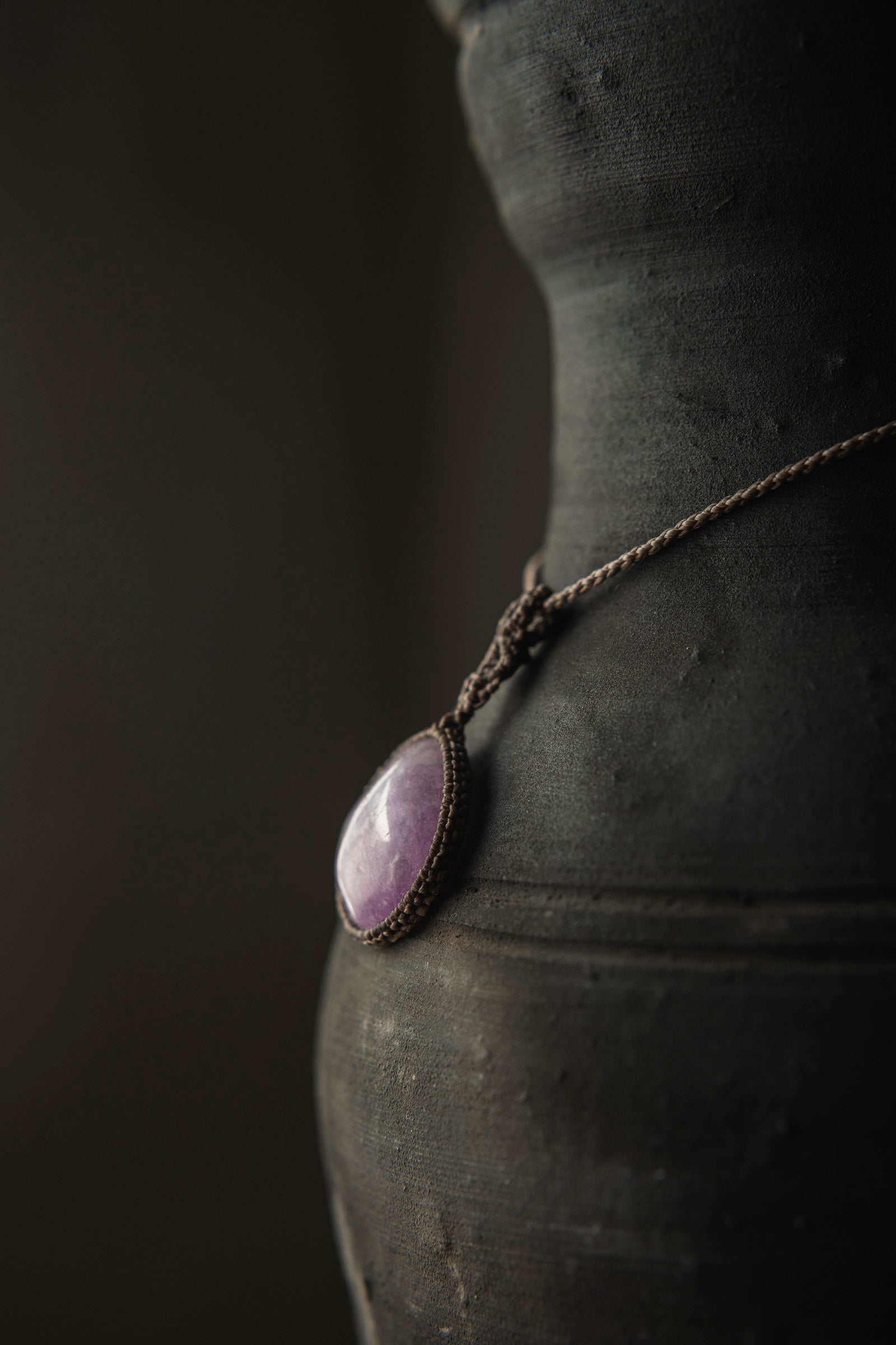 macrame necklace (kunzite)