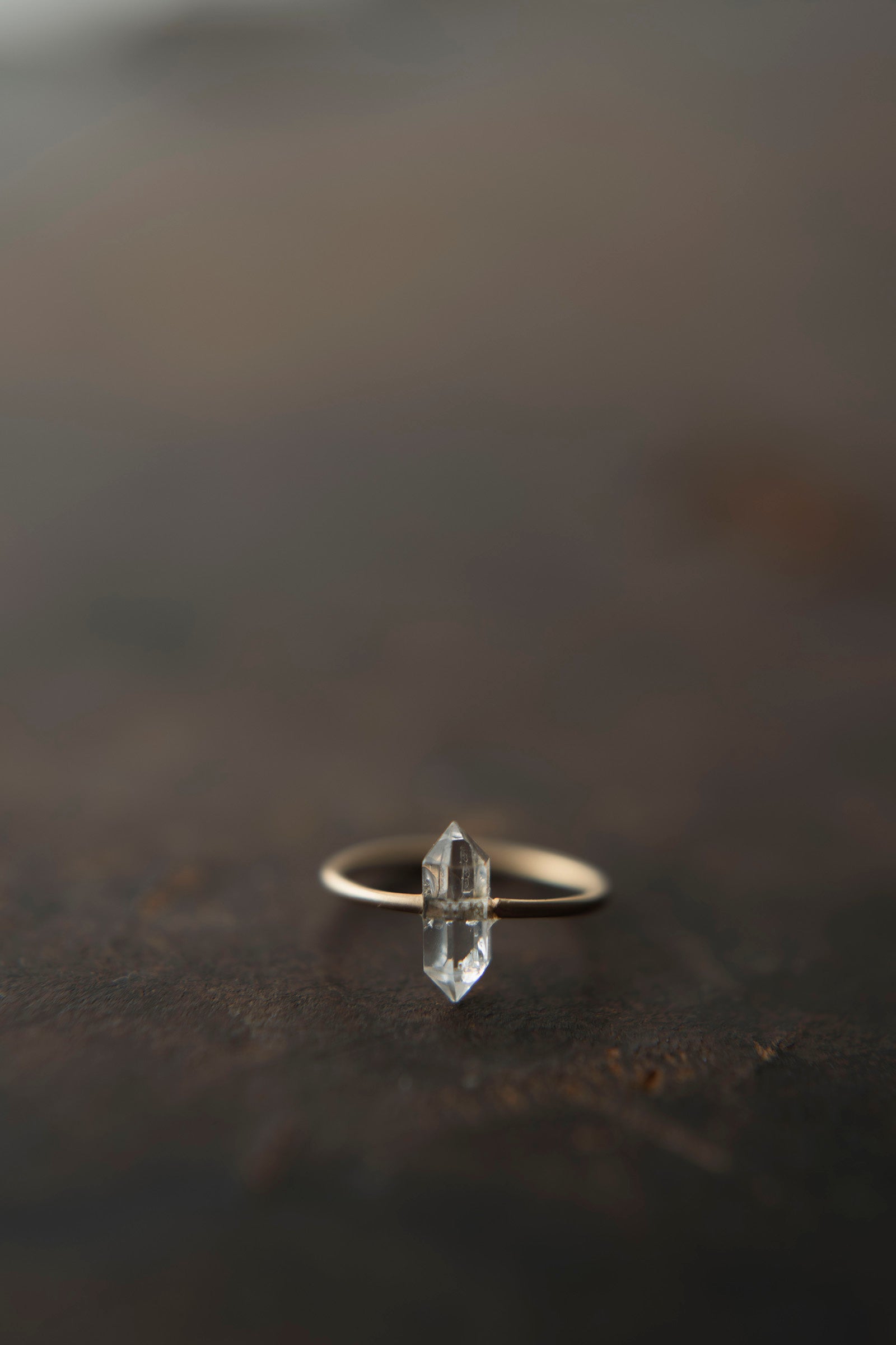 18K 1mm herkimer quartz rough stone ring
