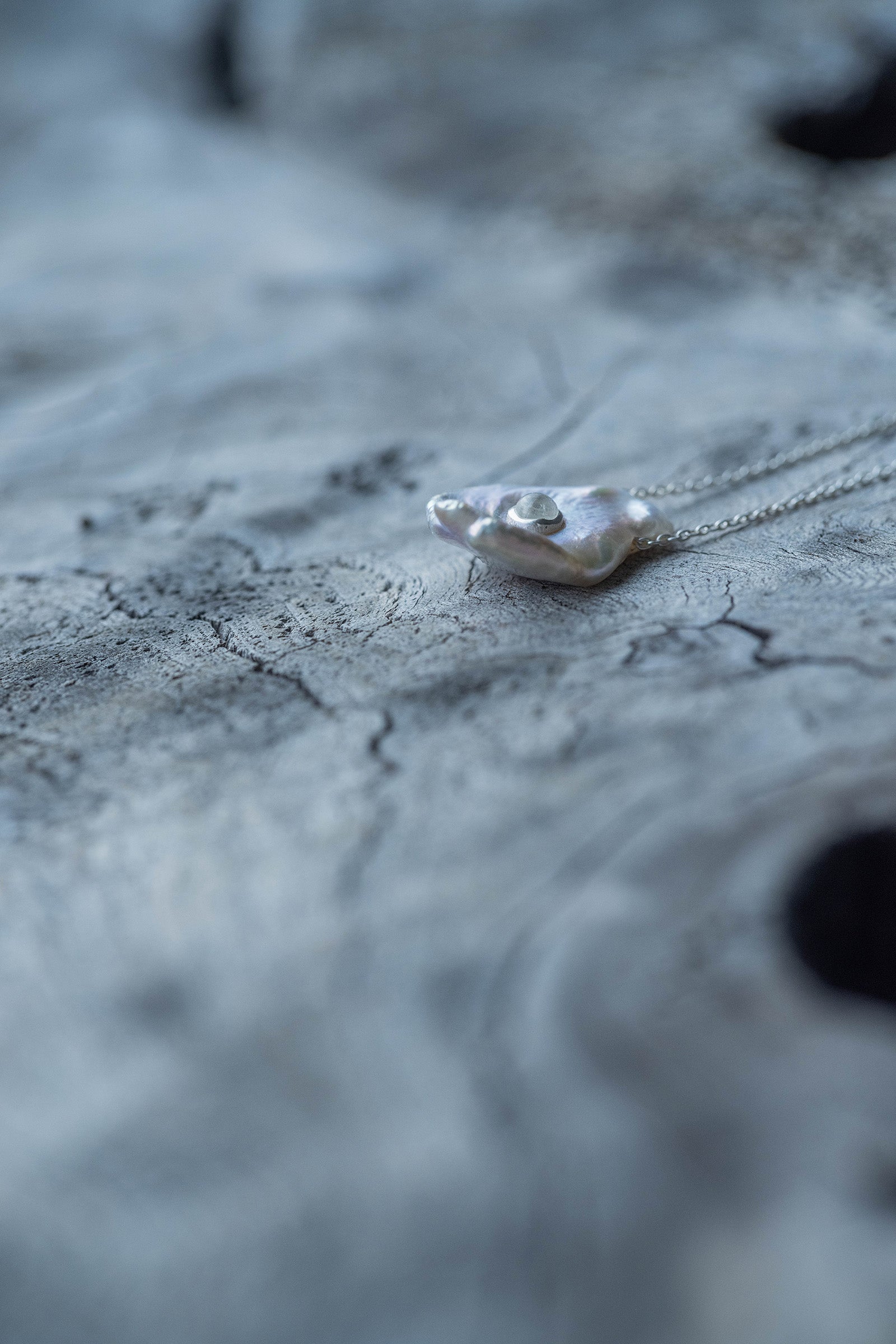 silver necklace moonstone + pearl