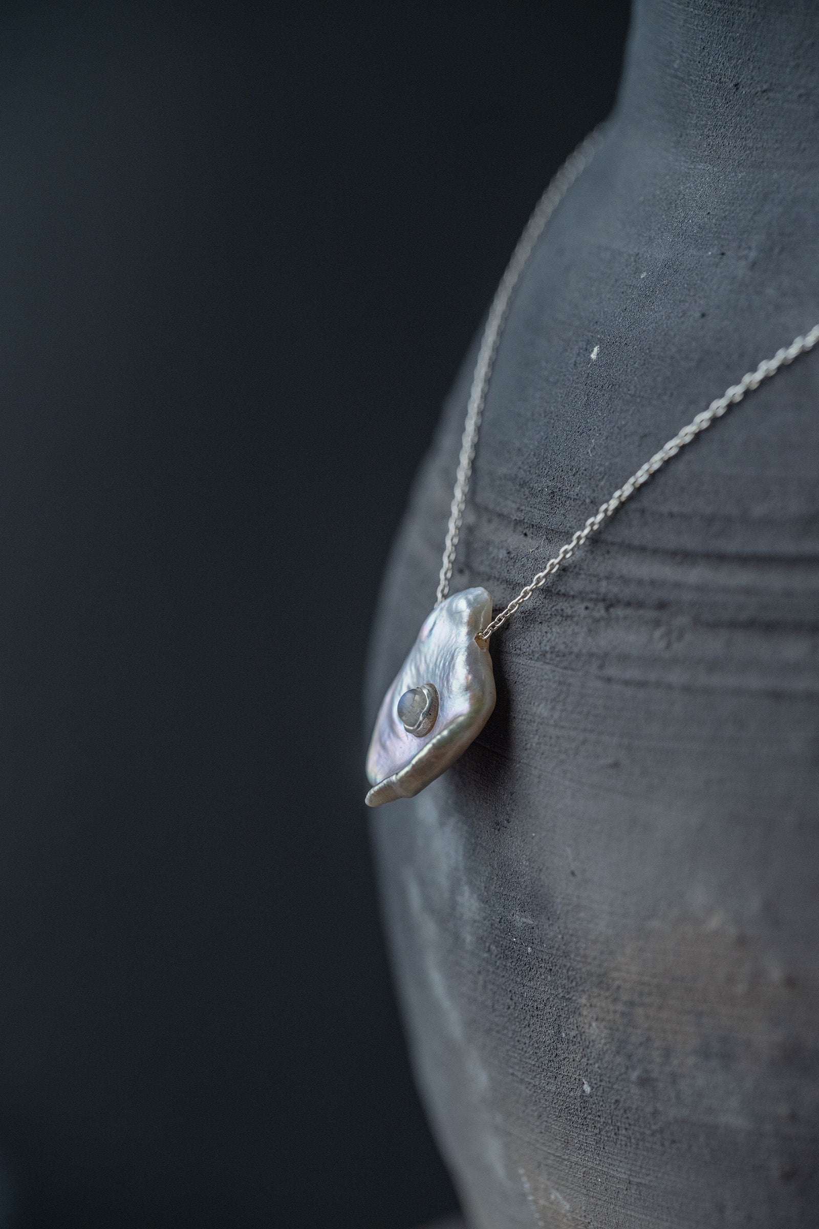 silver necklace moonstone + pearl