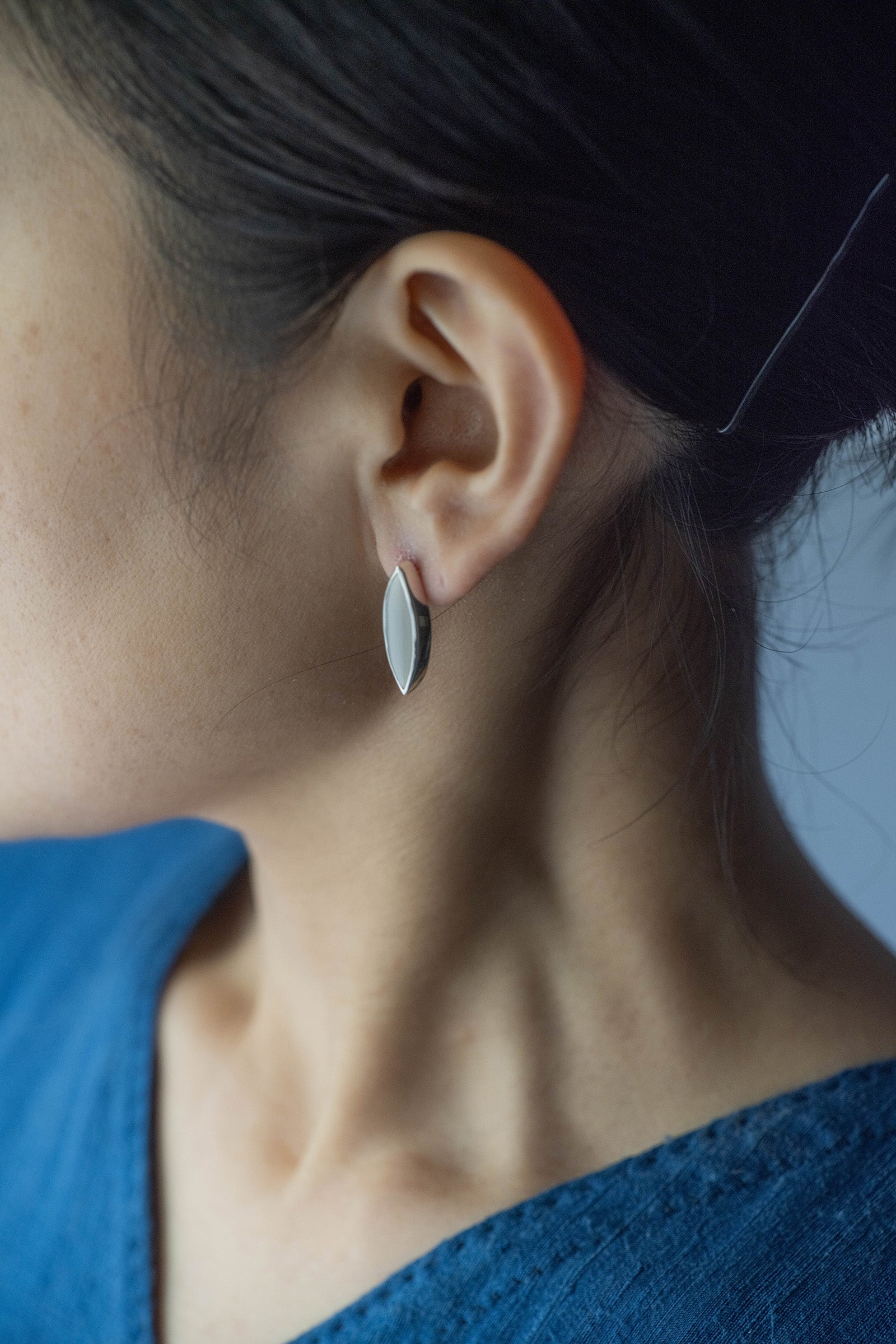 silver stud earrings pair moonstone