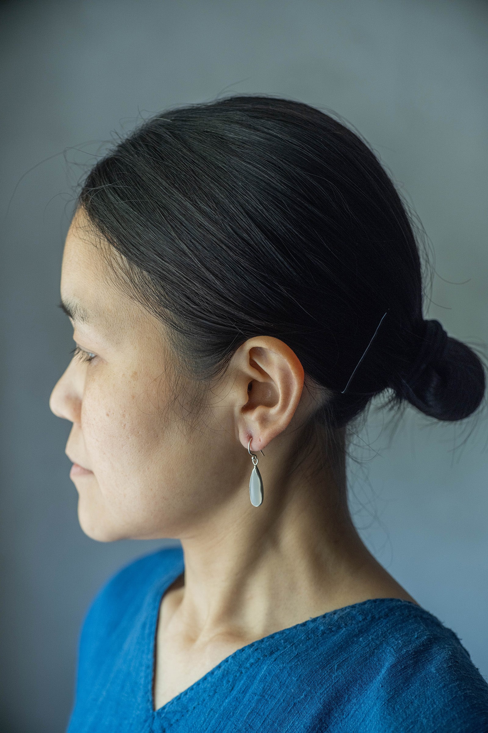 silver  hook earrings pair moonstone drop