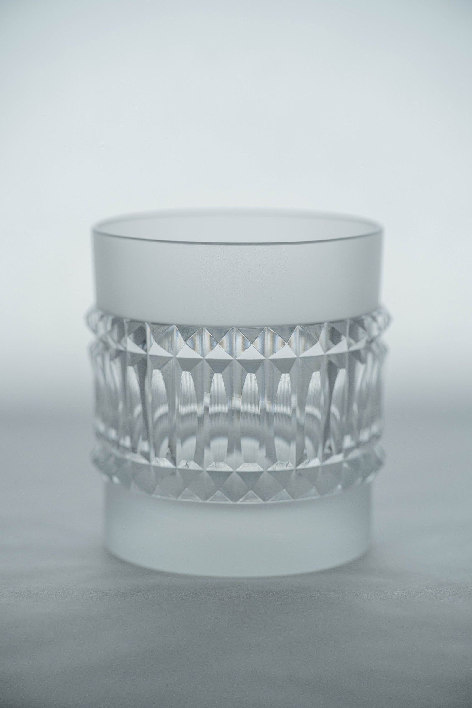 西垣 聡  Highlights rock glass  1-r