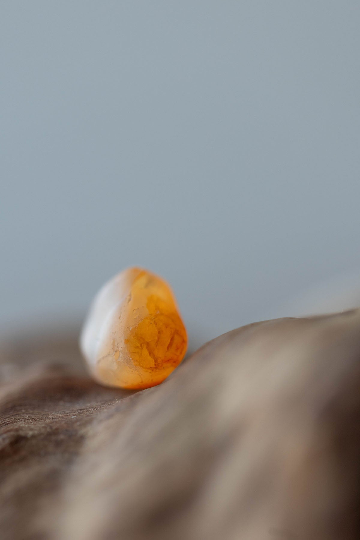 18K carnelian rough stone earrings (pair)