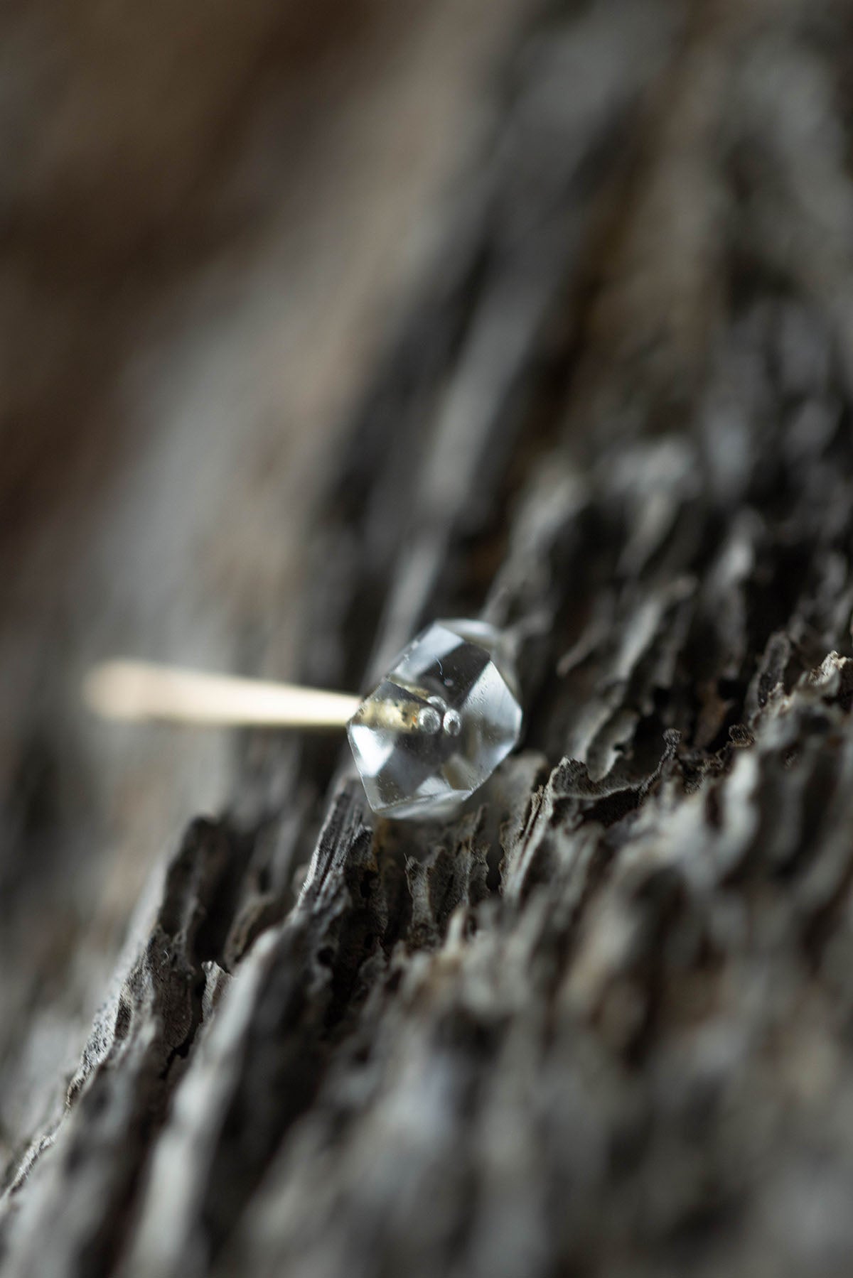 18K  herkimer quartz rough stone earring (single)