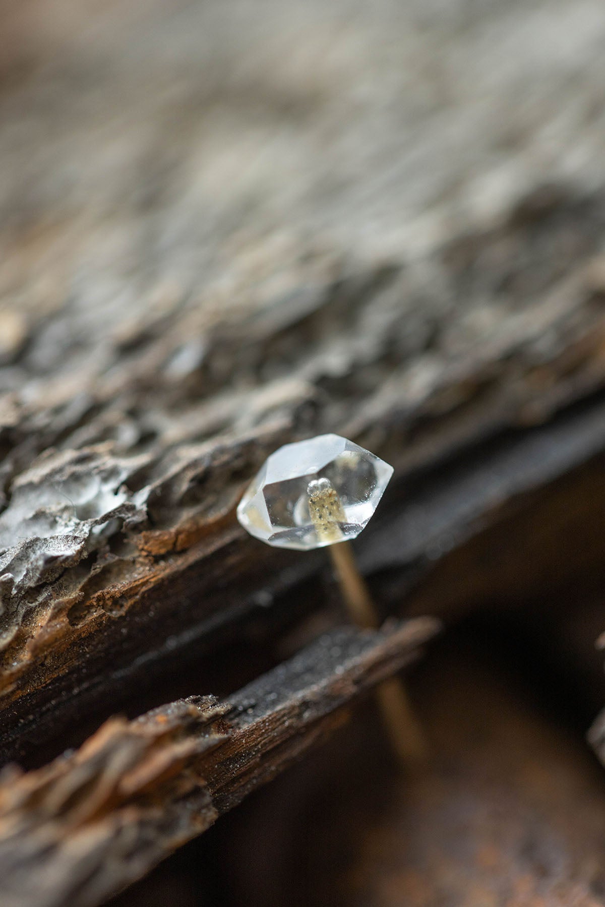 18K  herkimer quartz rough stone earring (single)