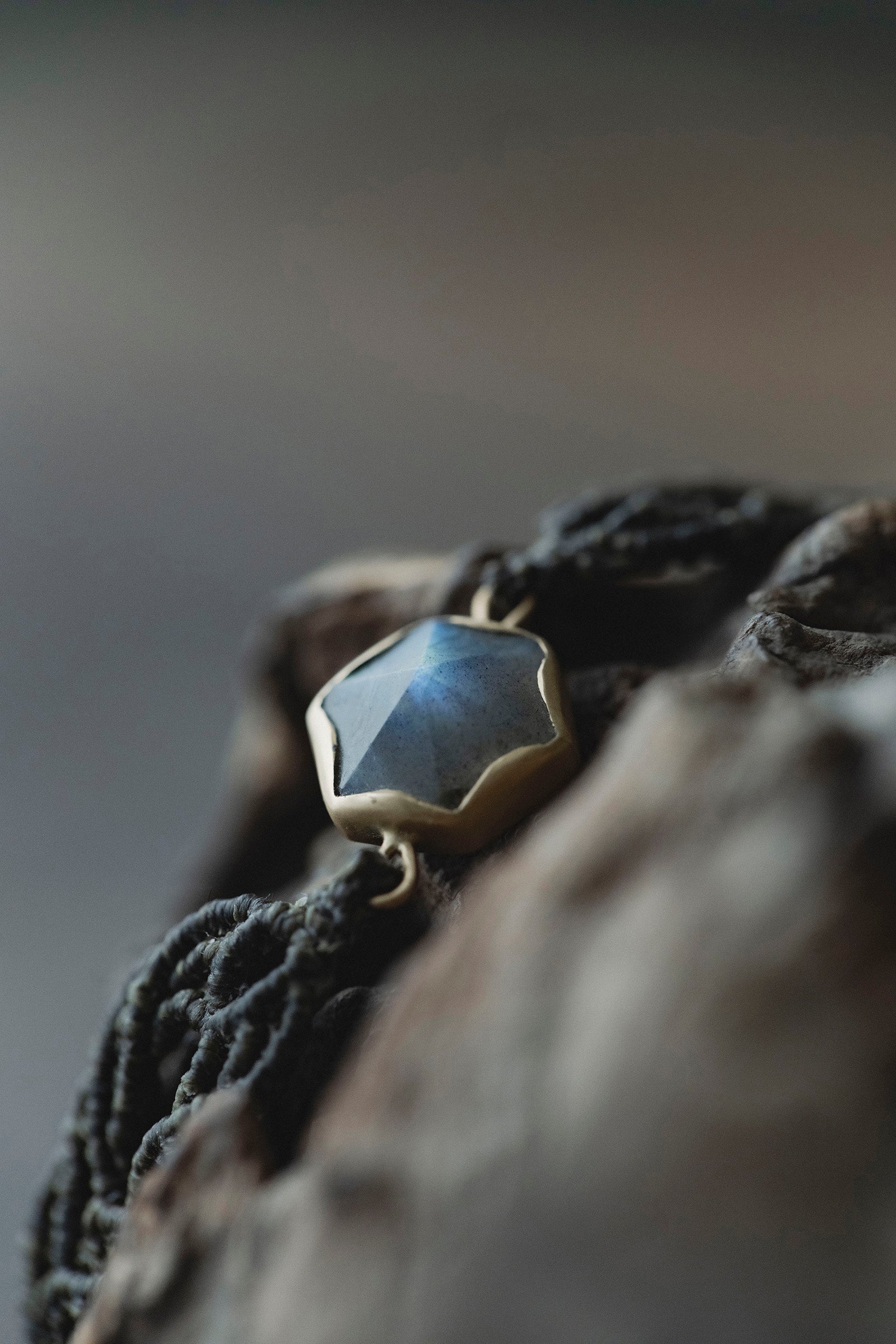 Rutile quartz ring (round)