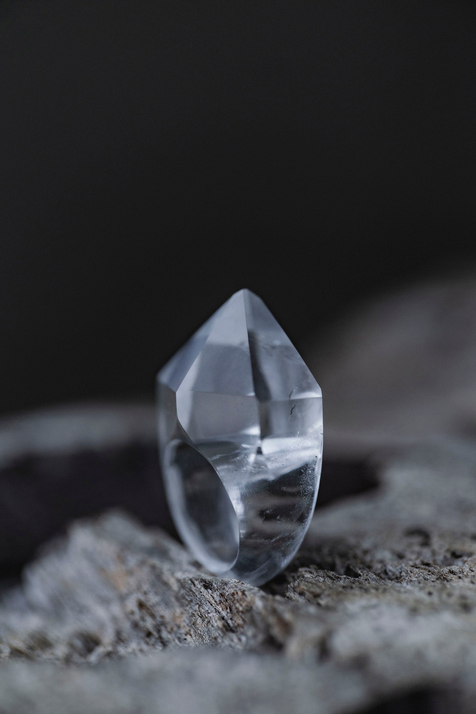 crystal ring (point)