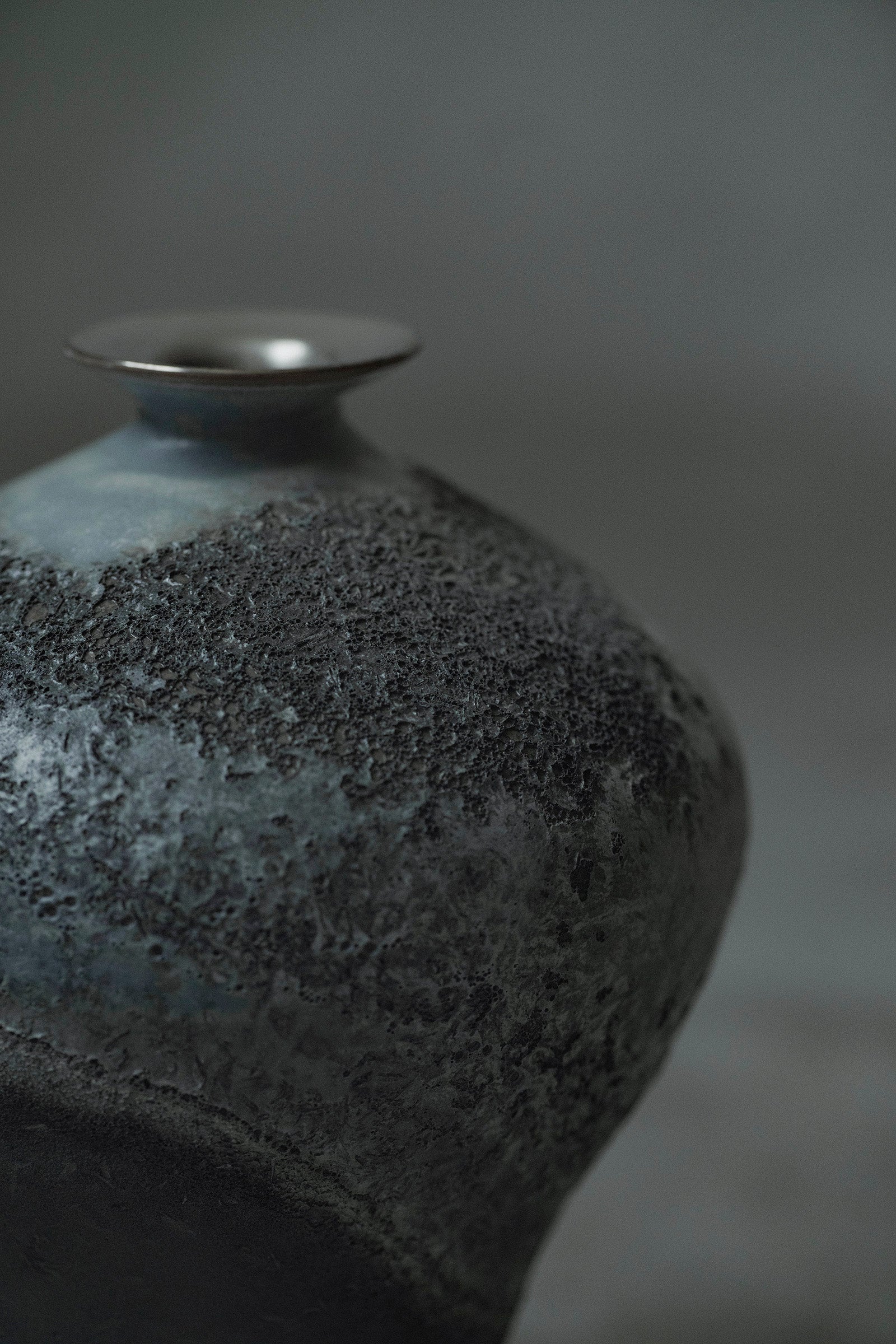 Ryuta Fukumura Silver Carbide Flower Vase 57
