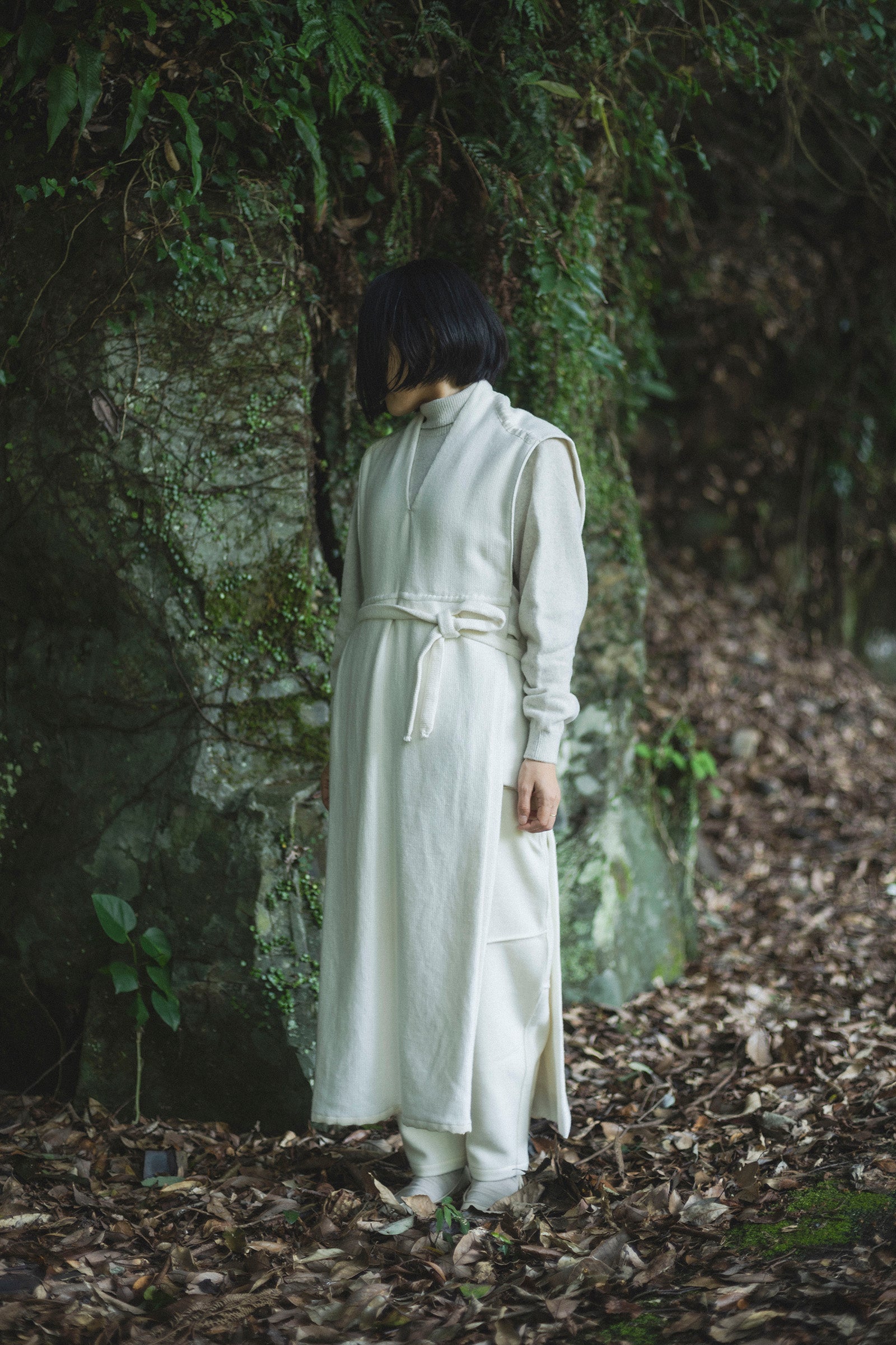 居相　百八十　白百合手紡木綿前掛巻身衣 　