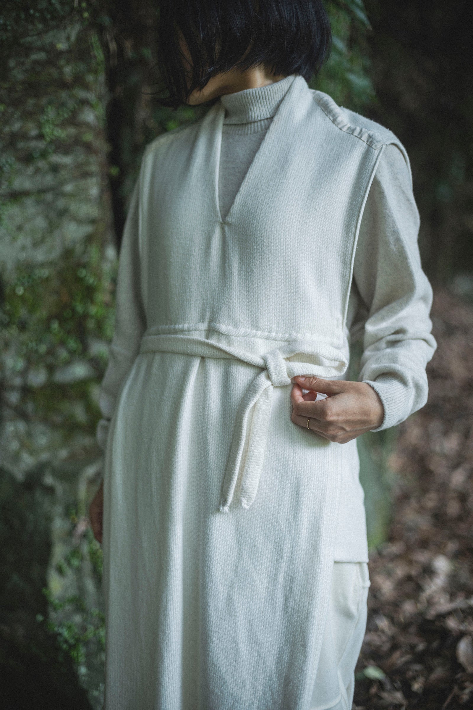 居相　百八十　白百合手紡木綿前掛巻身衣 　