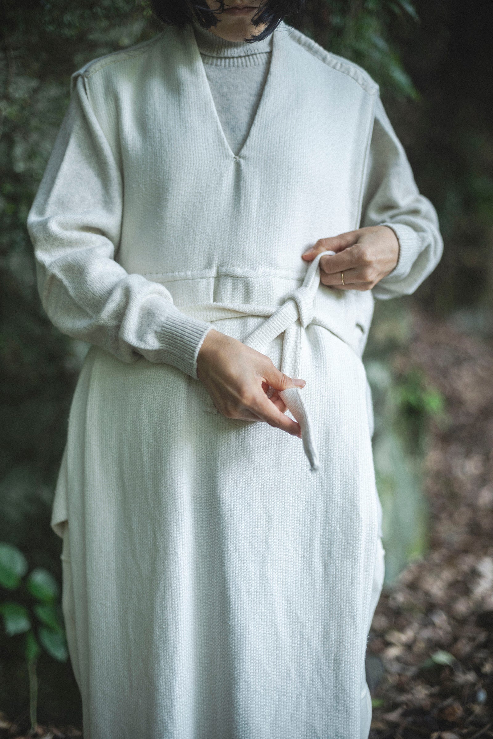 居相　百八十　白百合手紡木綿前掛巻身衣 　