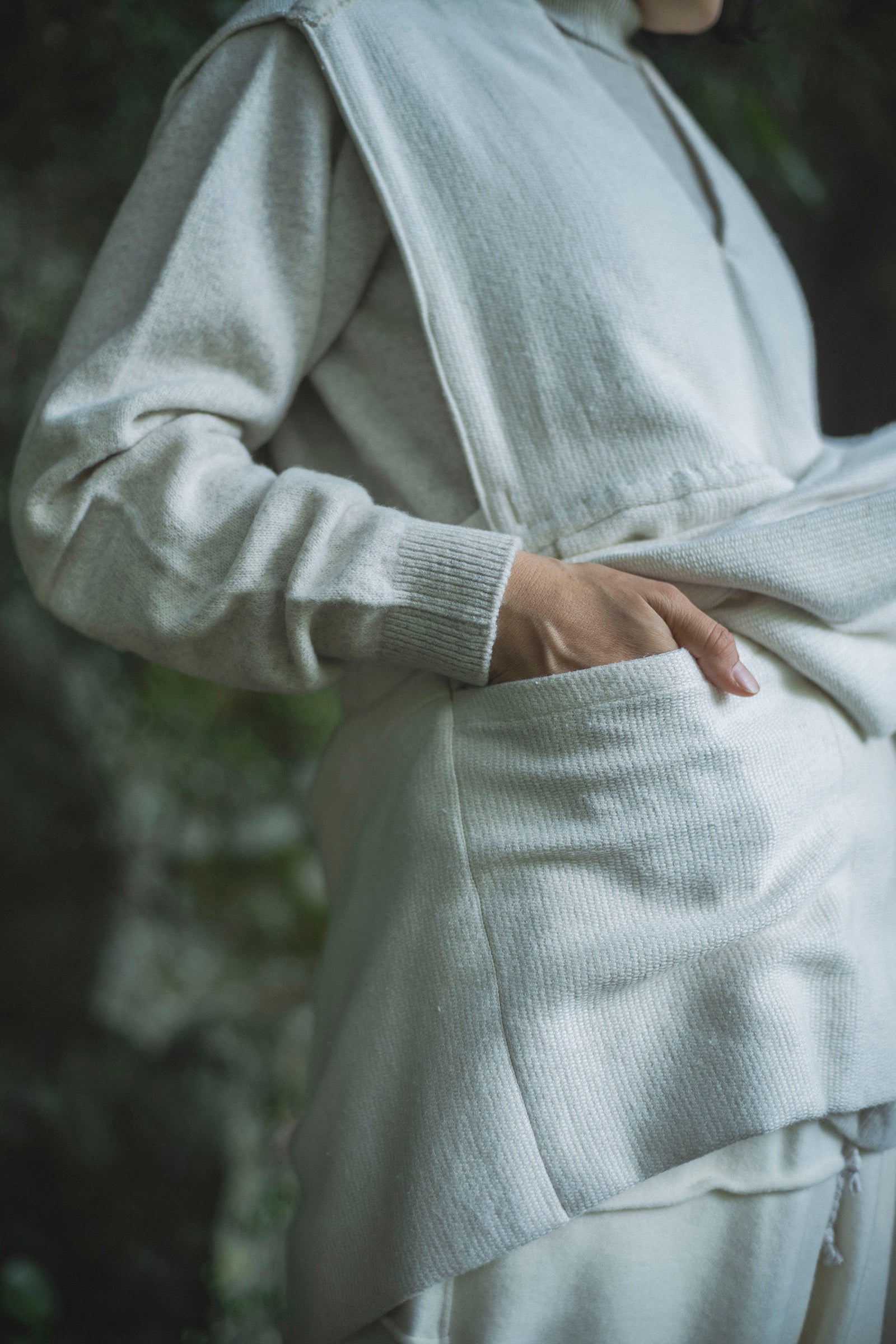 居相　百八十　白百合手紡木綿前掛巻身衣 　