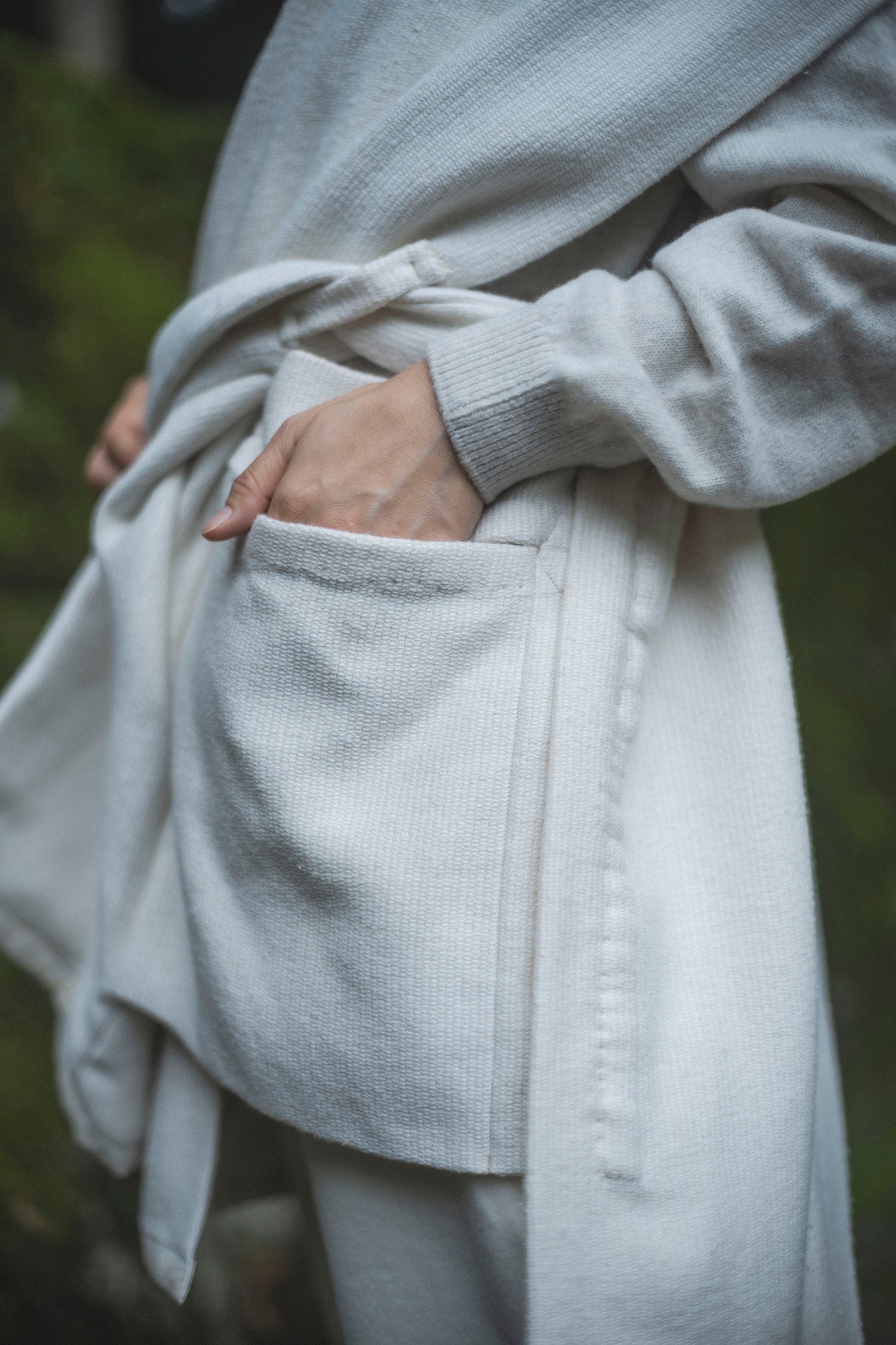 居相　百八十一　白百合手紡木綿羽織　