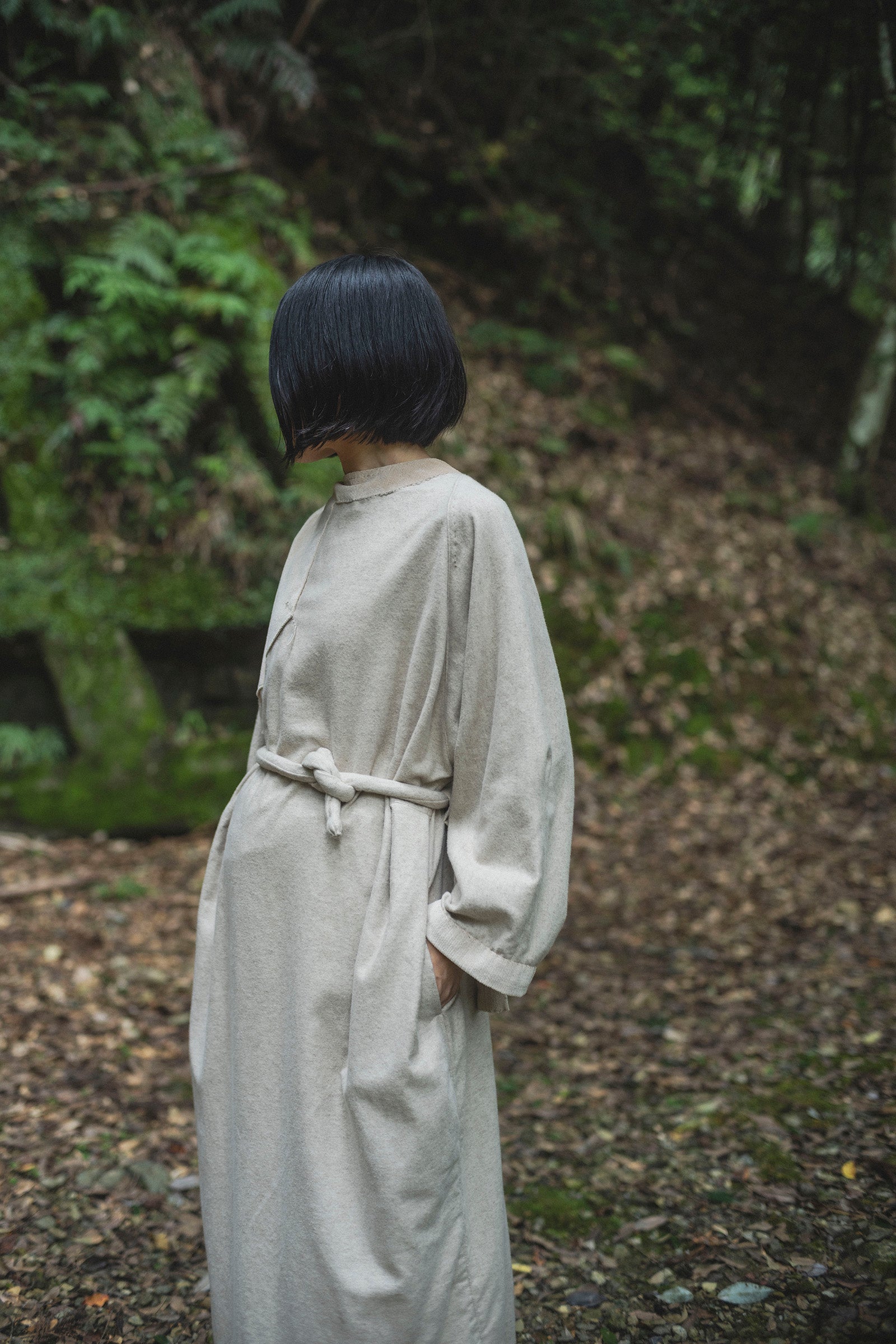 居相　二百十三  白茶綿麻二重立襟身衣　　　