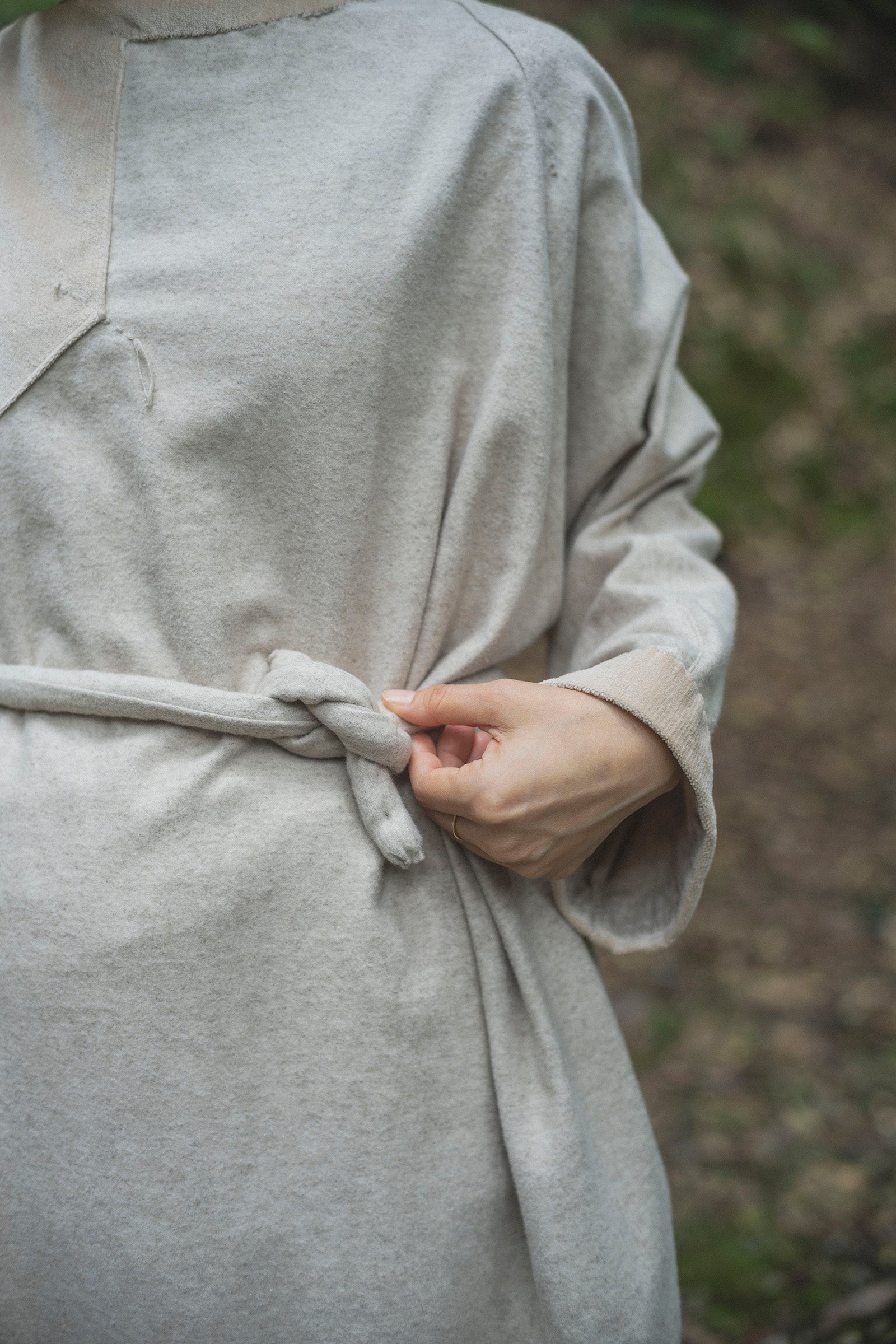 居相　二百十三  白茶綿麻二重立襟身衣　　　