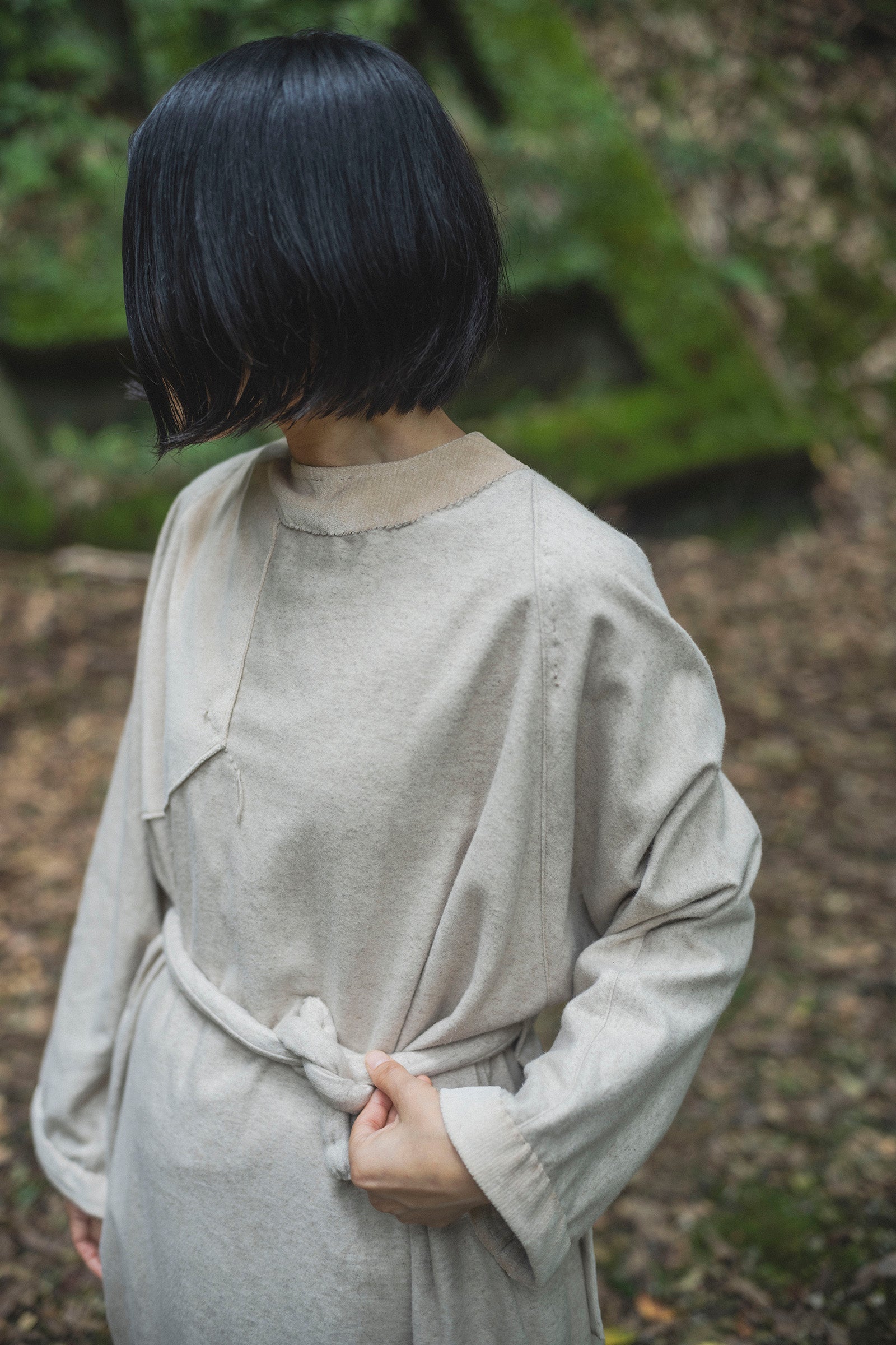 居相　二百十三  白茶綿麻二重立襟身衣　　　