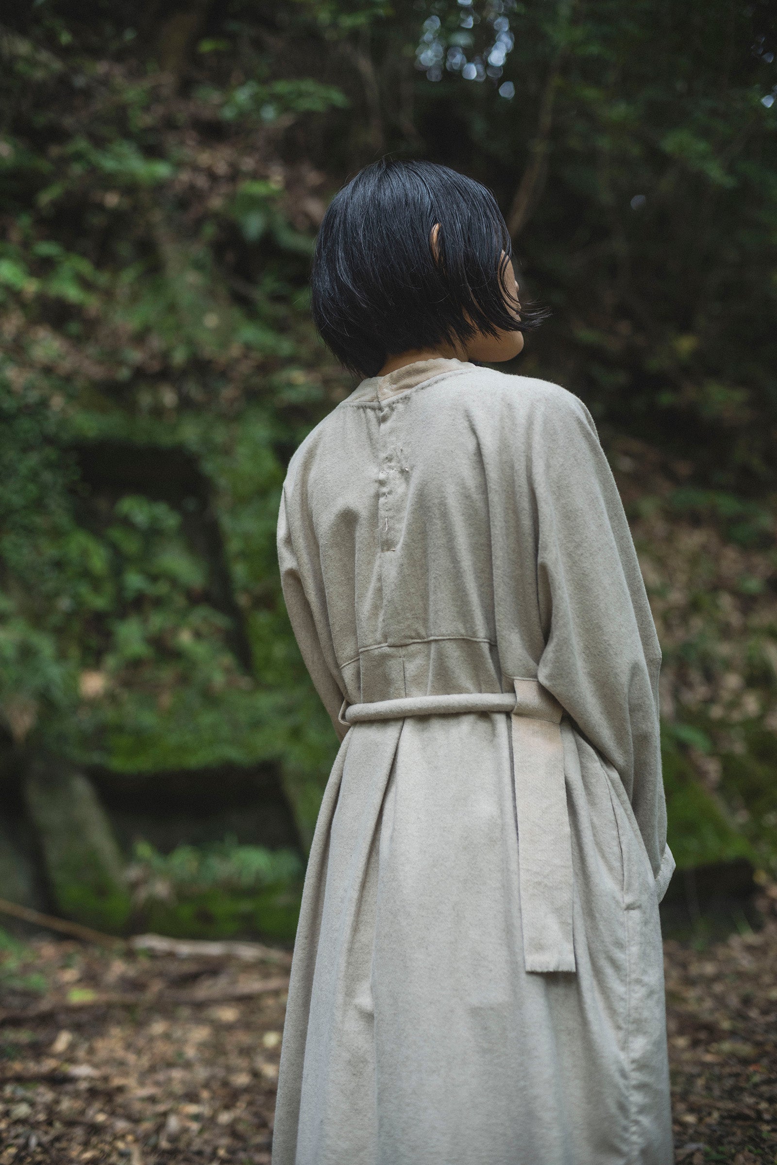 居相　二百十三  白茶綿麻二重立襟身衣　　　