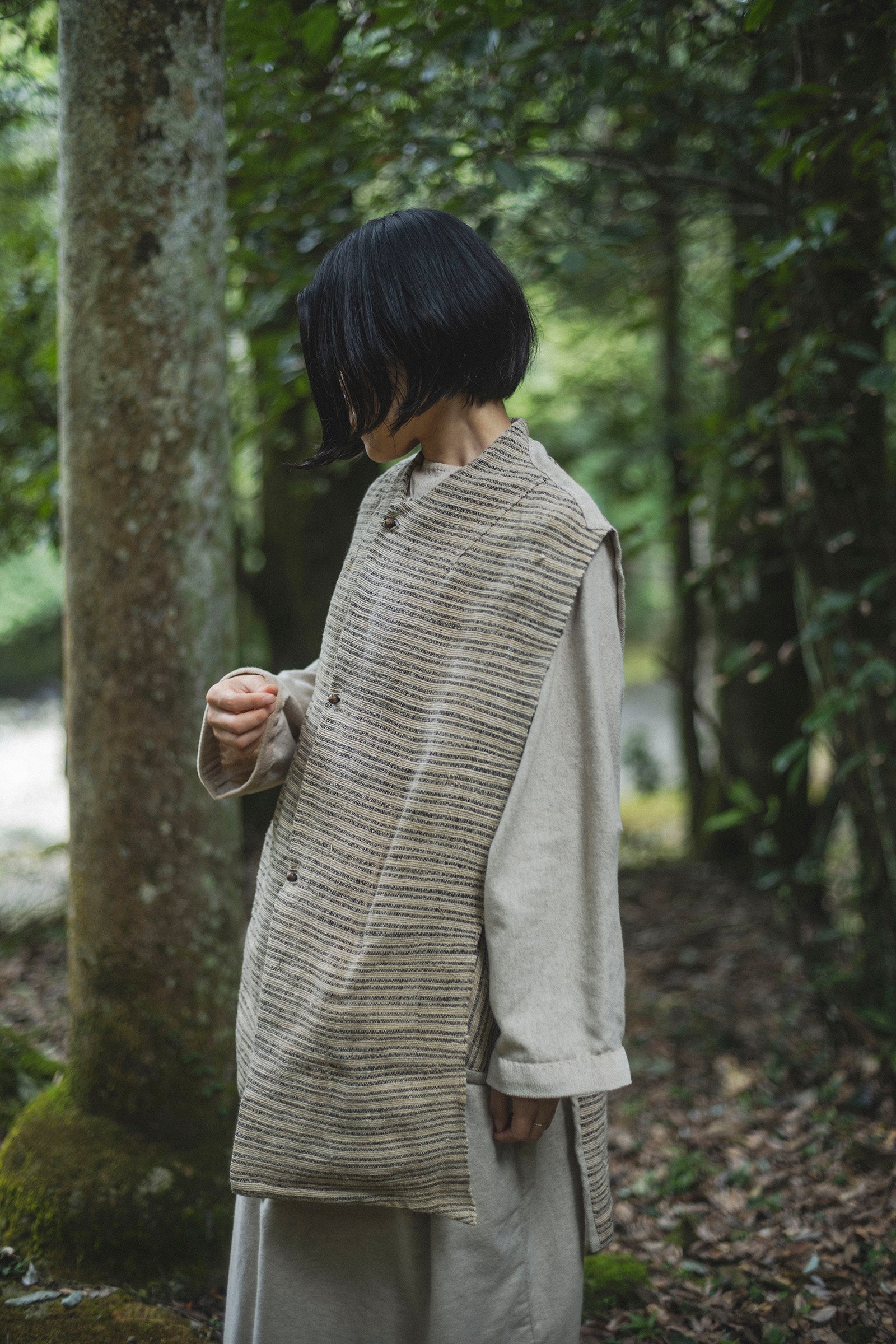 居相　百七十九　火草麻縞文羽織　　　　