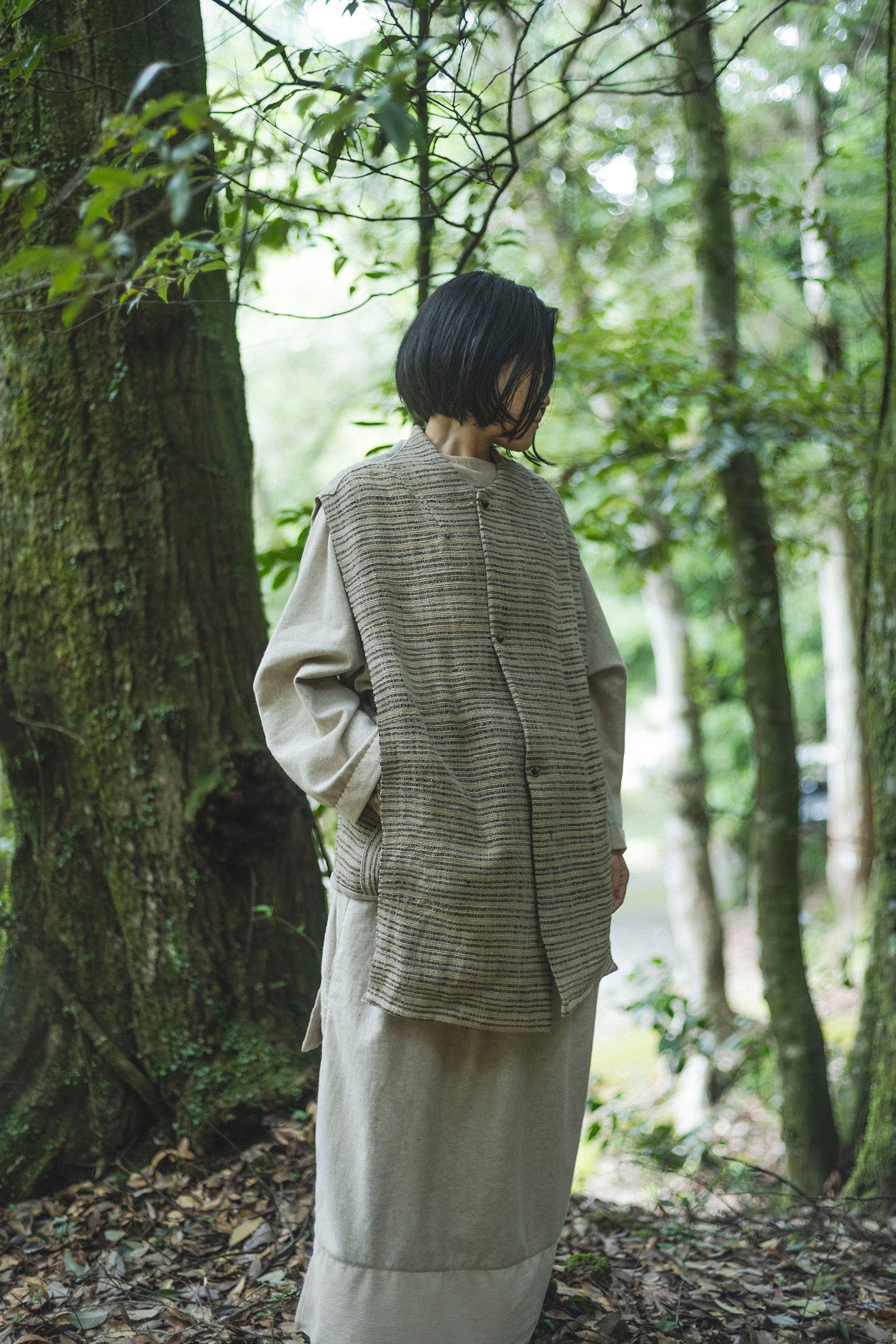 居相　百七十九　火草麻縞文羽織　　　　