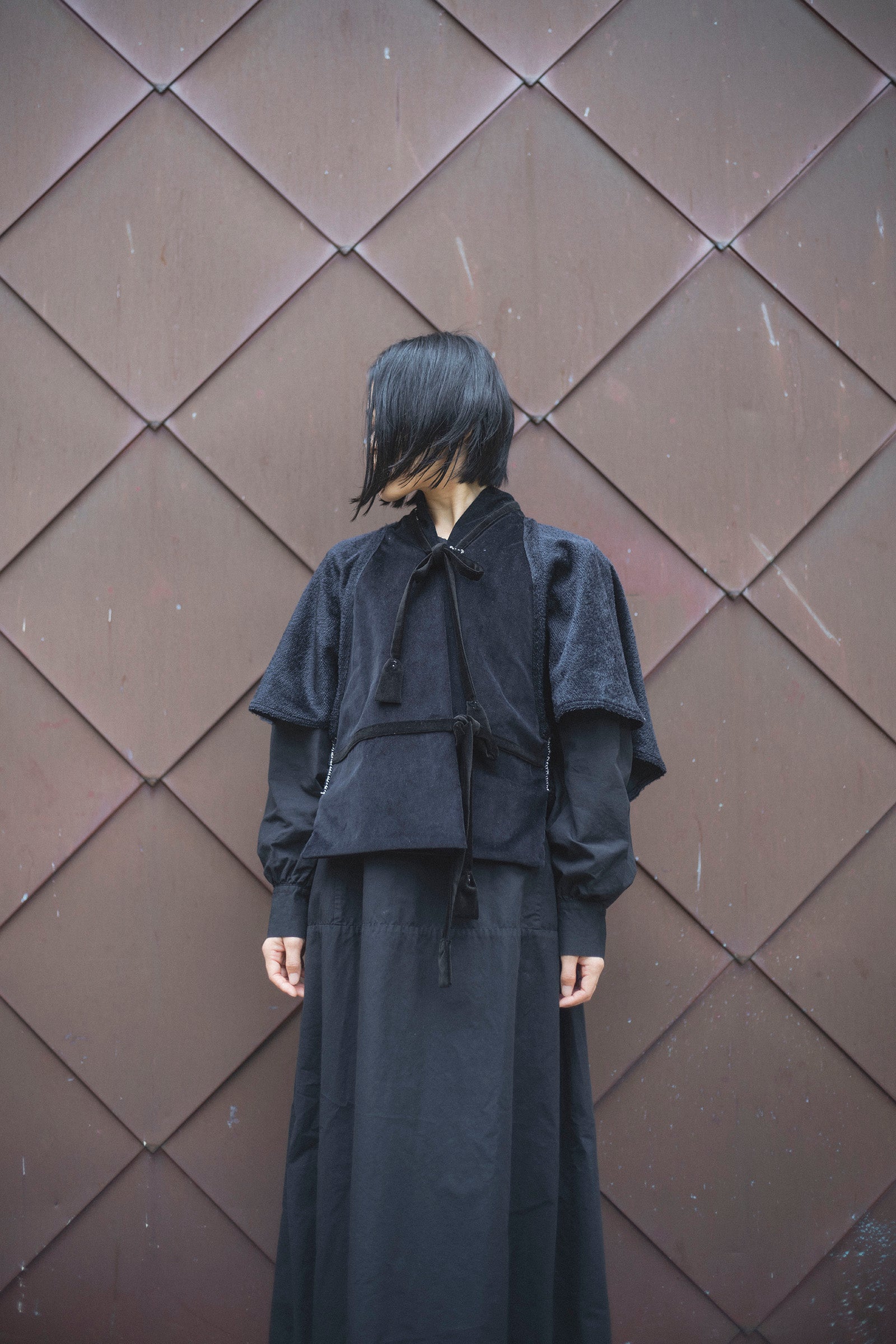 居相　百五十九　黒天鵞絨房飾外套　　　