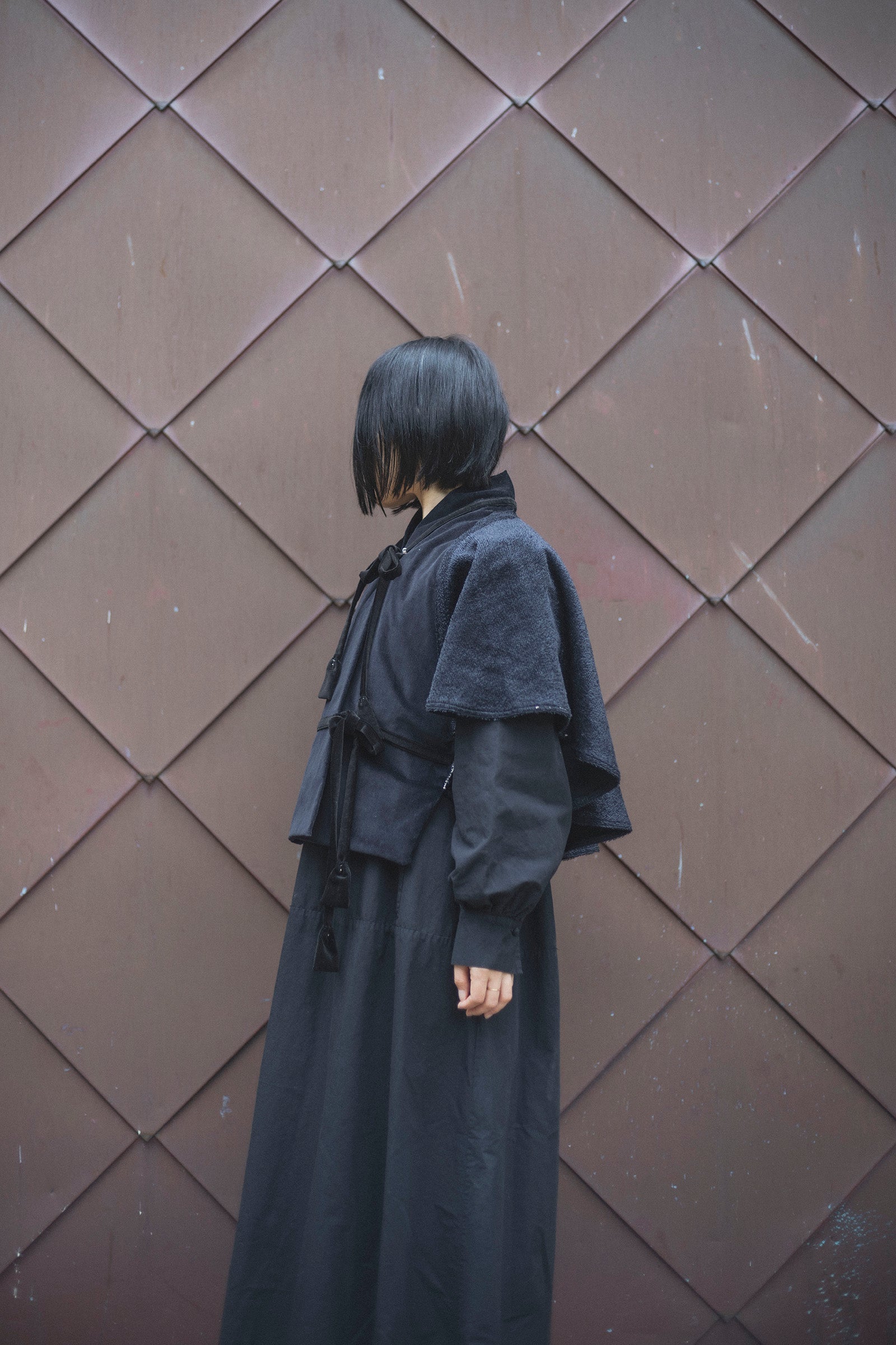 居相　百五十九　黒天鵞絨房飾外套　　　