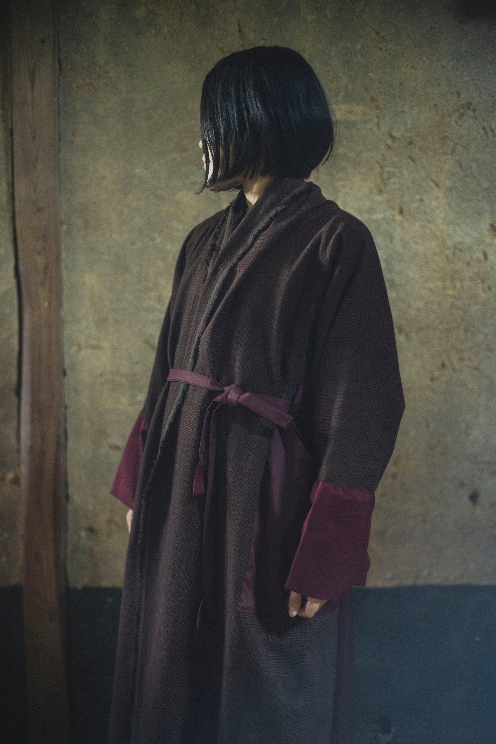 居相 百三十四 赤褐木綿石畳文襞長羽織身衣 　　